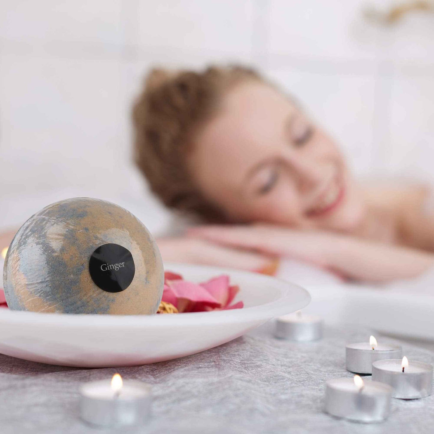 Luxury Bath Bombs for Women - Gift Set of 24 Bathbombs with Organic Essential Oils - Natural Vegan Soap for Moisturizing Fizzy Bubbles