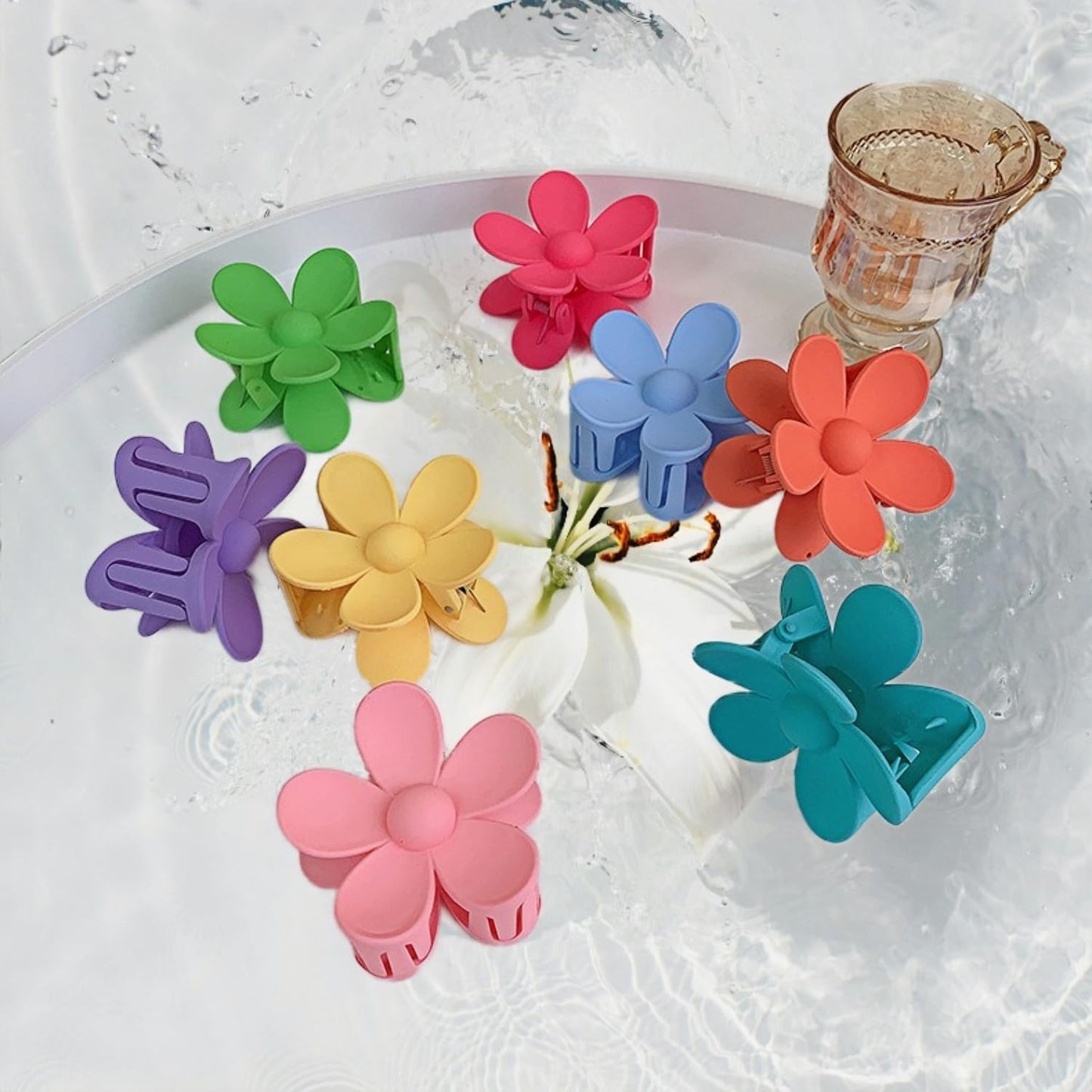 8PCS Hawaiian Flower Hair Clips for Women, Preppy Plumeria Hibiscus Hair Clips, Cute Dasiy Claw Clips for Thick Thin Hair, Summer Beach Essentials Hair Clips for Girls 8 Colors