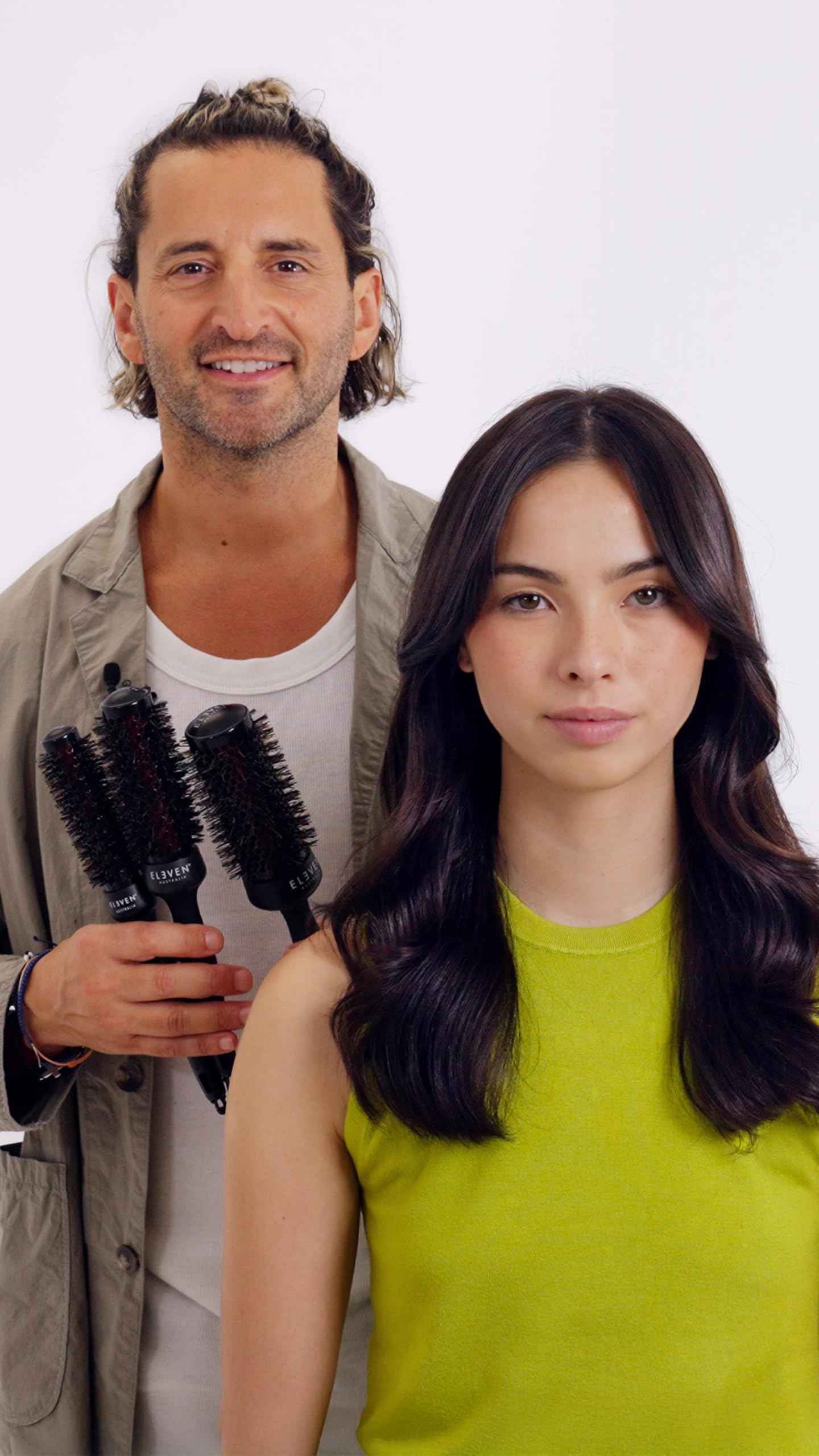 ELEVEN AUSTRALIA Small Round Hair Brush for Blow Drying & Blow Out Styling - Roller Brush for Women & Men, Professional Style Tool for Curling, Magnesium Barrel, Boar & Nylon Bristles