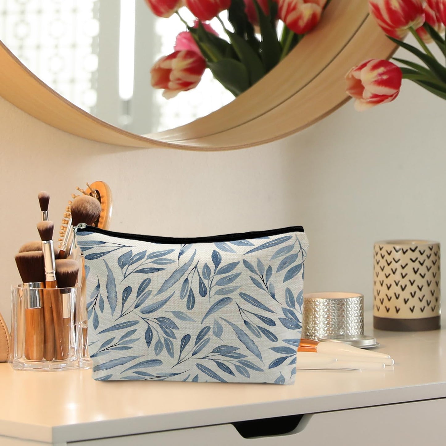 RYYCDOI Blue Floral Makeup Bag, Blue and White Chinoiserie Makeup Pouch, Floral Cosmetic Bag, Boho Botanical Leaves Cosmetic Bag for Women