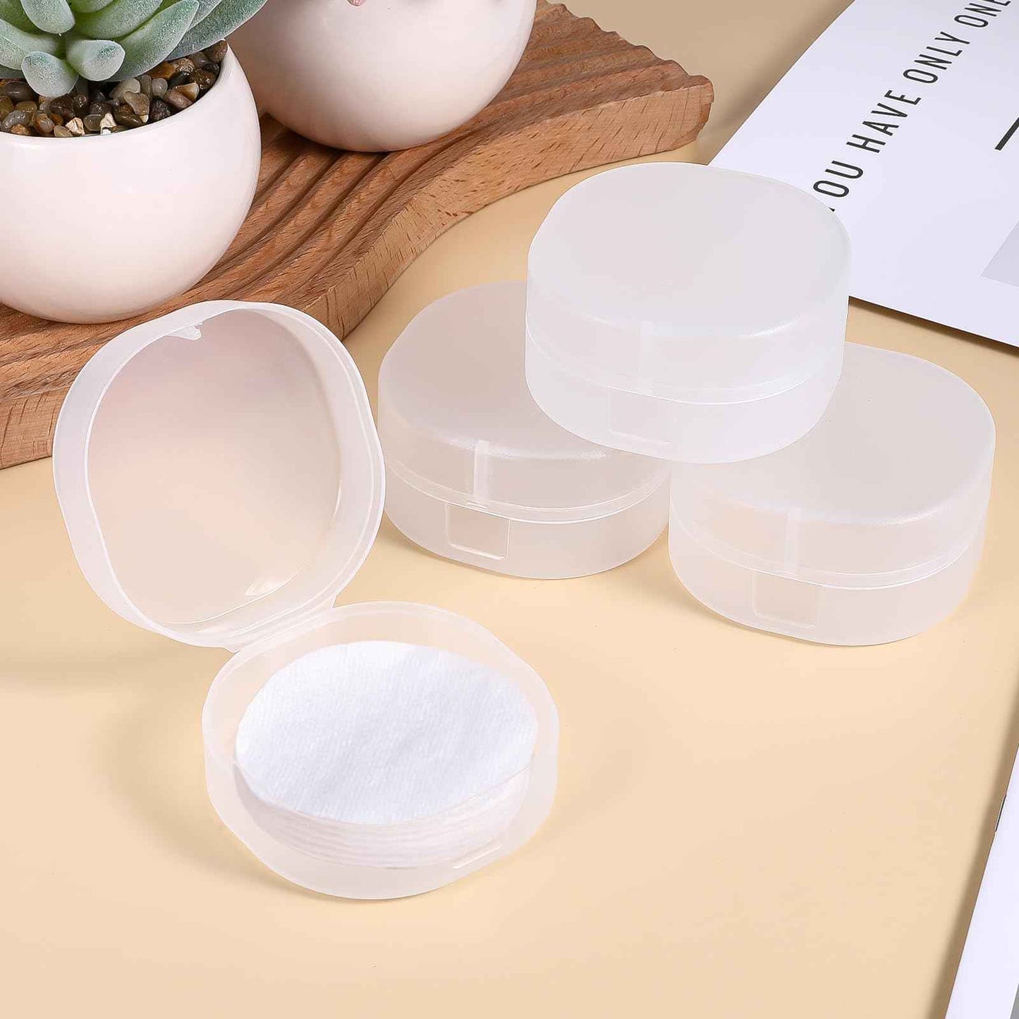 QfwdfcTrenz 4Pcs Plastic Cotton Square Holder Cosmetic Cotton Pad Holder with Hanging Loop Portable Travel and Sealed Suitable for Makeup Remover Cottons Balls, White