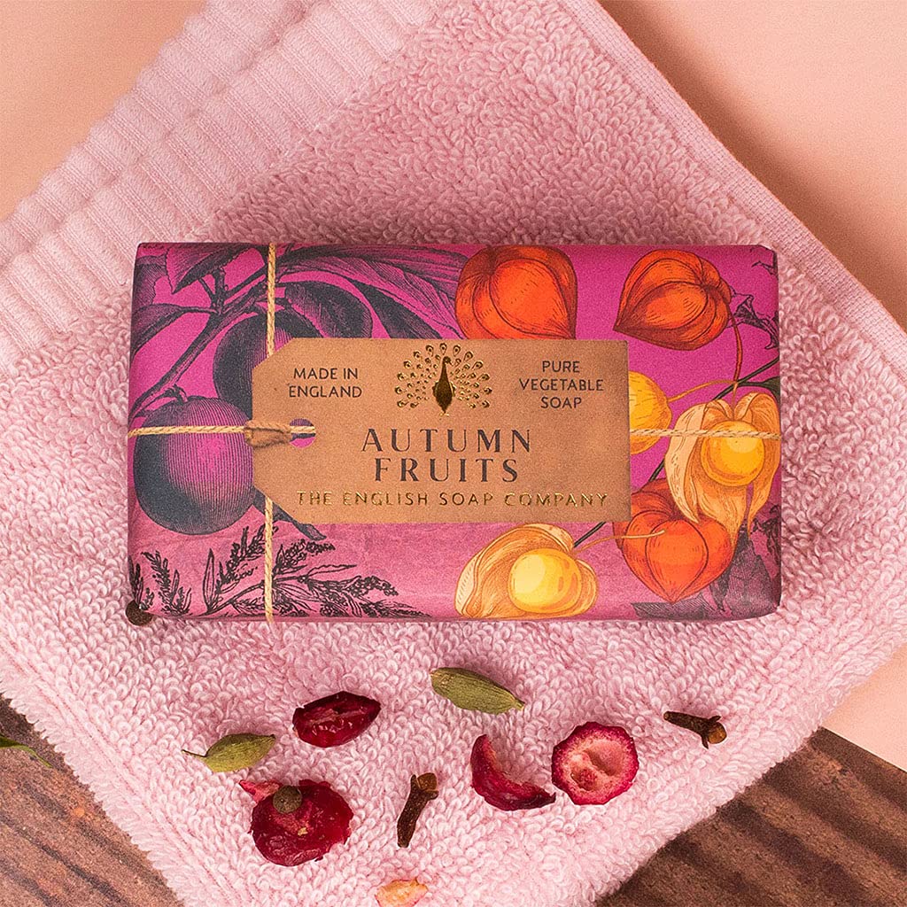 The English Soap Company Anniversary Wrapped Soap Bar, Luxury Fruit Shea Butter Soap Bar, Moisturising Soap Bar for Face and Body, Autumn Fruits Scent 190g