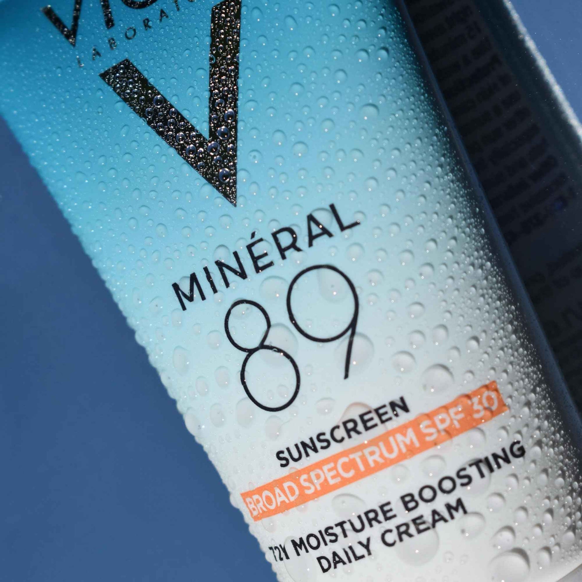 Vichy Minéral 89 Face Sunscreen SPF 30, Hydrating Daily Sunscreen For Face SPF 30, Hyaluronic Acid + Niacinamide + Squalane Oil, No White Cast Sunscreen, Oxybenzone Free, Travel Size Sunscreen