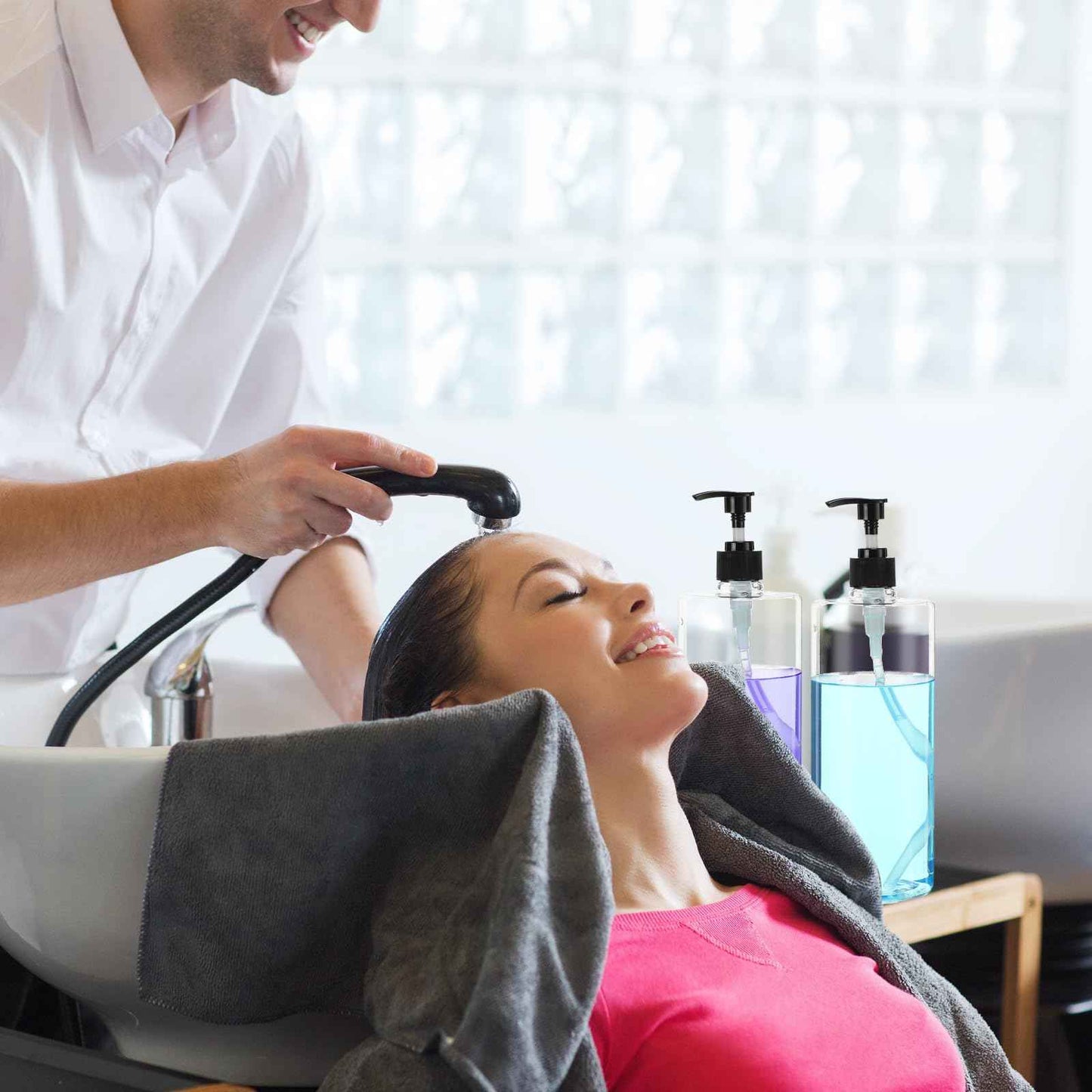 meekoo 10 Pcs 32 oz Refillable Pump Clear Plastic Empty Bottles Bulk with Black Caps Dispenser Shampoo and Conditioner Bottles Leakproof for Lotion Massage Oil Body Wash