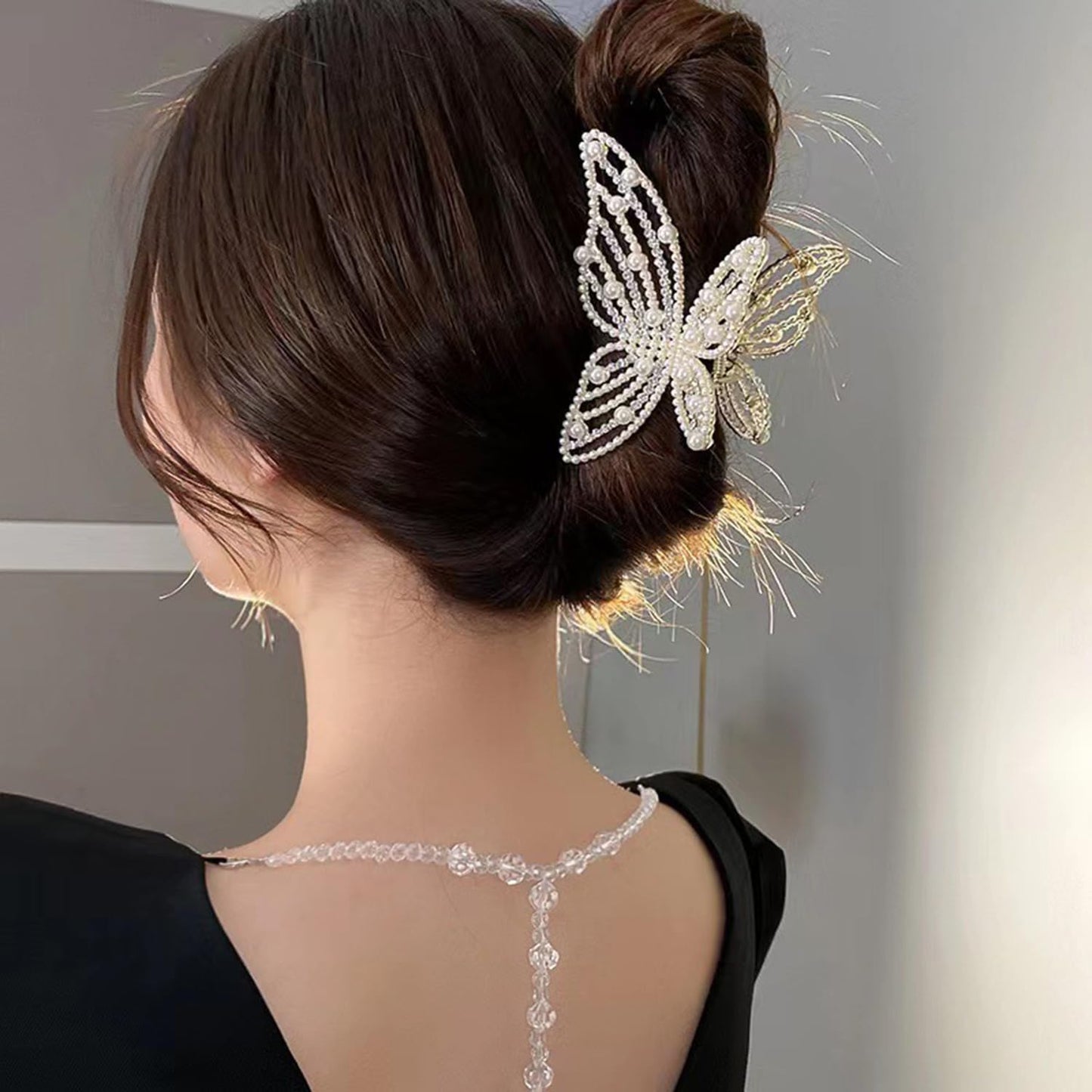 Butterfly Hair Clip Gold Metal Hair Claw Clips Large Strong Hold Hair Jaw Clips Fashion Sparkly Rhinestones Pearls Design Butterfly Hair Clamps Fashion Non-slip Hair Accessories for Women and Girls