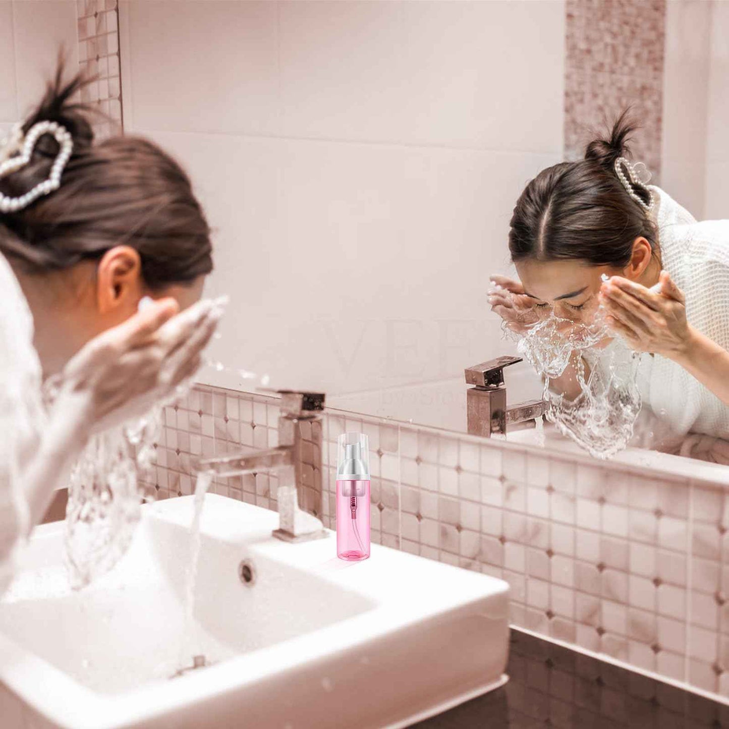 2 Pack Travel Foam Pump Bottle 60 ml/2 oz Small Size Foam Spray Bottle & Pump Bottle Dispenser for Face Wash, Lash Shampoo, Skin Care - Clear Plastic Mini Empty Refillable Containers （Pink and Green）