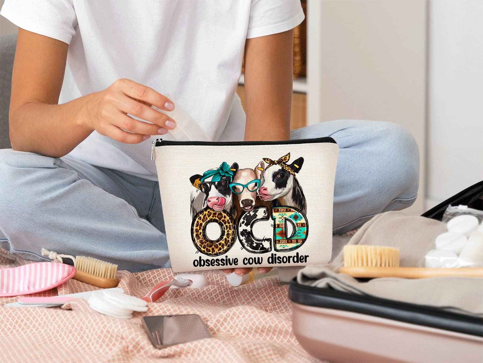 Western Makeup Bag OCD Obsessive Cow Disorder Funny Cows Print Farmhouse Heifers Cosmetic Bag Gifts for Girl Cows Lover, Birthday Gift for Sister Girl Best Friend Daughter Granddaughter