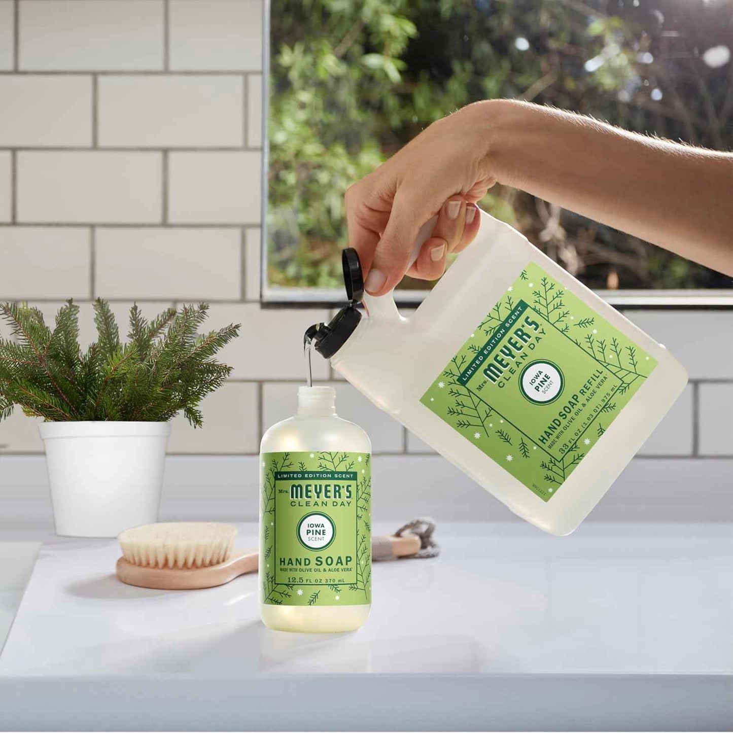 Mrs. MEYER'S Clean Day Liquid Hand Soap Refill 33 OZ Variation (Iowa Pine)