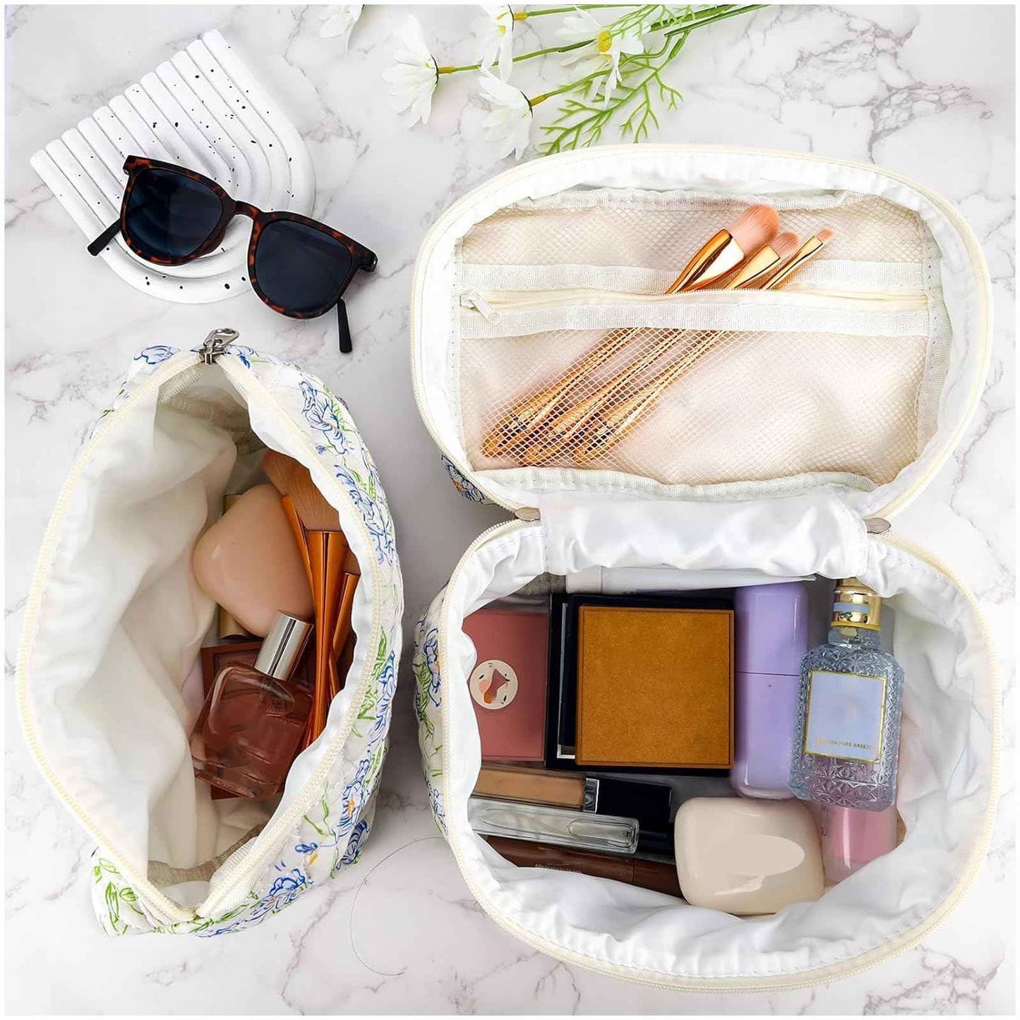 RSRSLEII 2 Pcs Quilted Cotton Makeup Pouch, Coquette Floral Quilted Toiletry Makeup Bag for Women and Girls, Aesthetic Travel Organized Cosmetic Bags(02Bear Pattern)