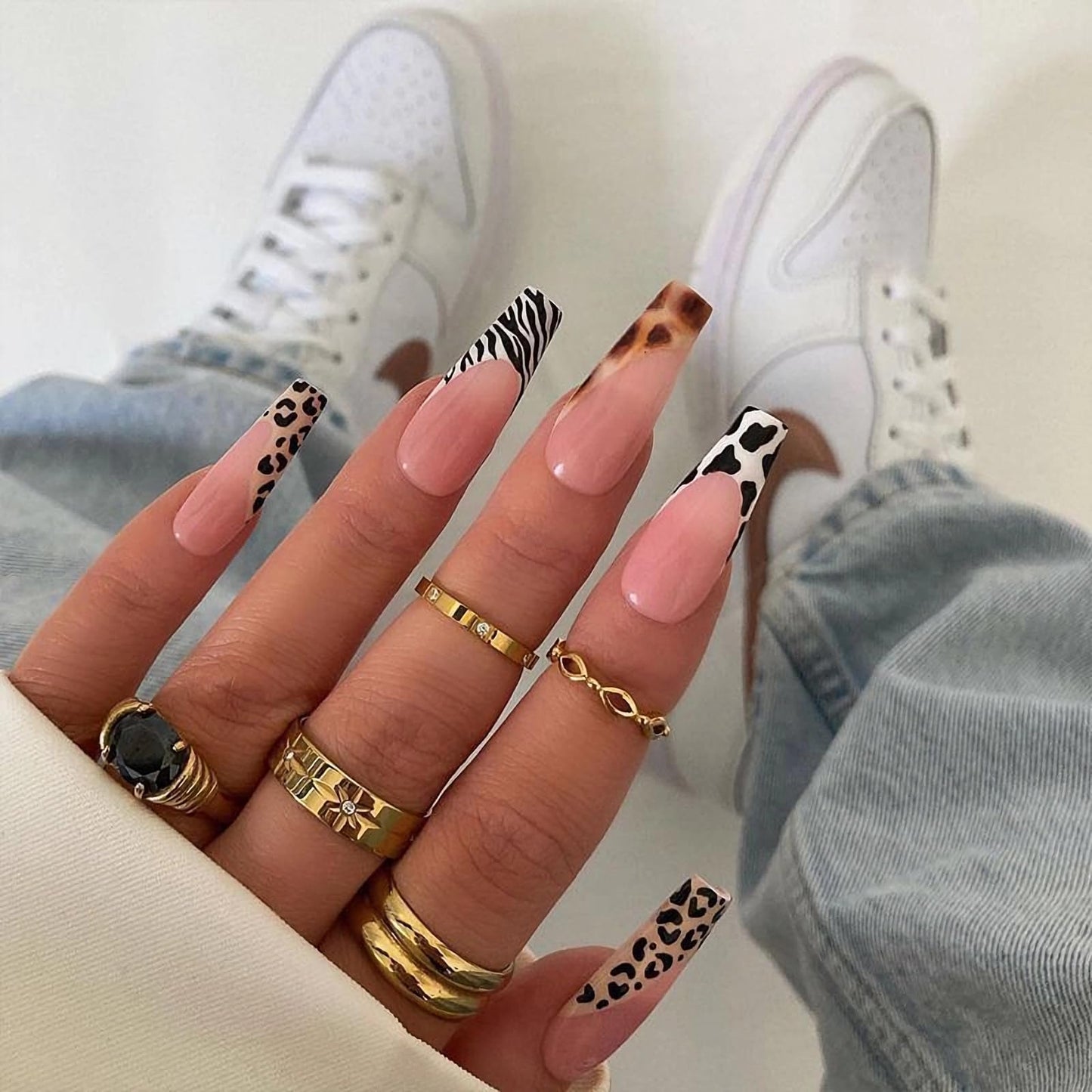 MERVF Long Coffin Press on Nails French Tip Fake Nails Animal Print Glue on Nails Press ons Cow Print Ballerina Acrylic Nails with Leopard Design Glossy 24pcs