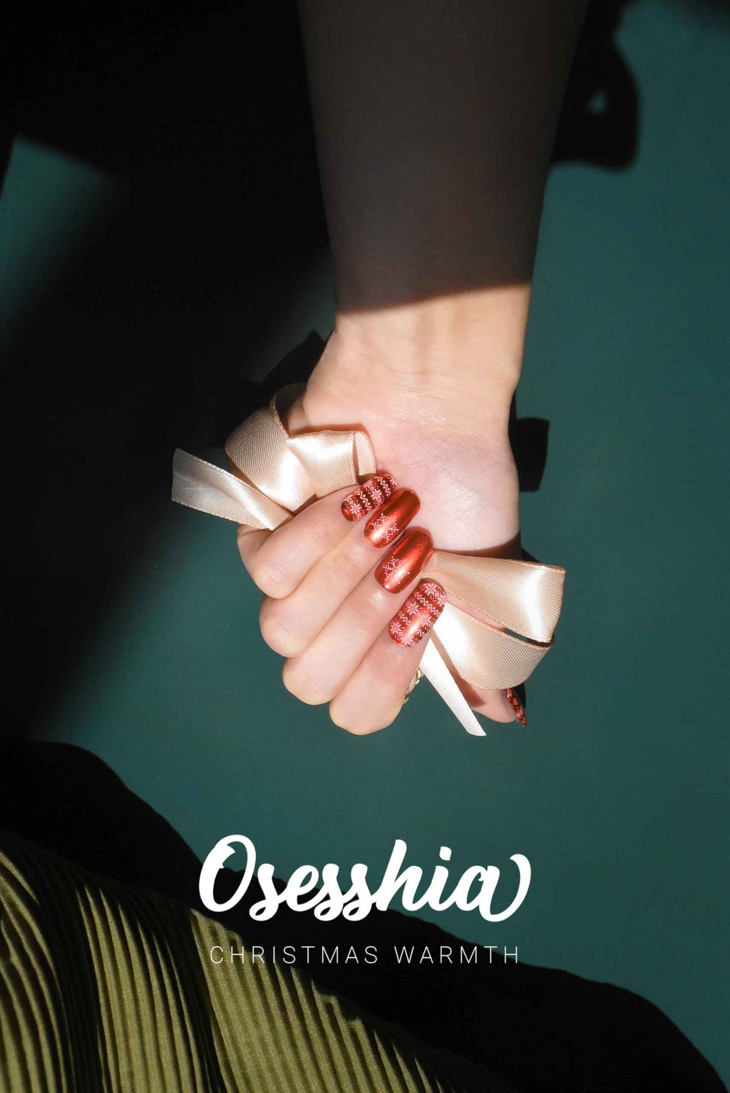 Osesshia Semi Cured Gel Nail Strip Starter Kit, (Include 60 Pcs Nail Stickers, 1 UV Lamp and Nail Tools), Glaze Wraps, Salon Quality Gel Polish Strips, Christmas Nails Stickers Kit