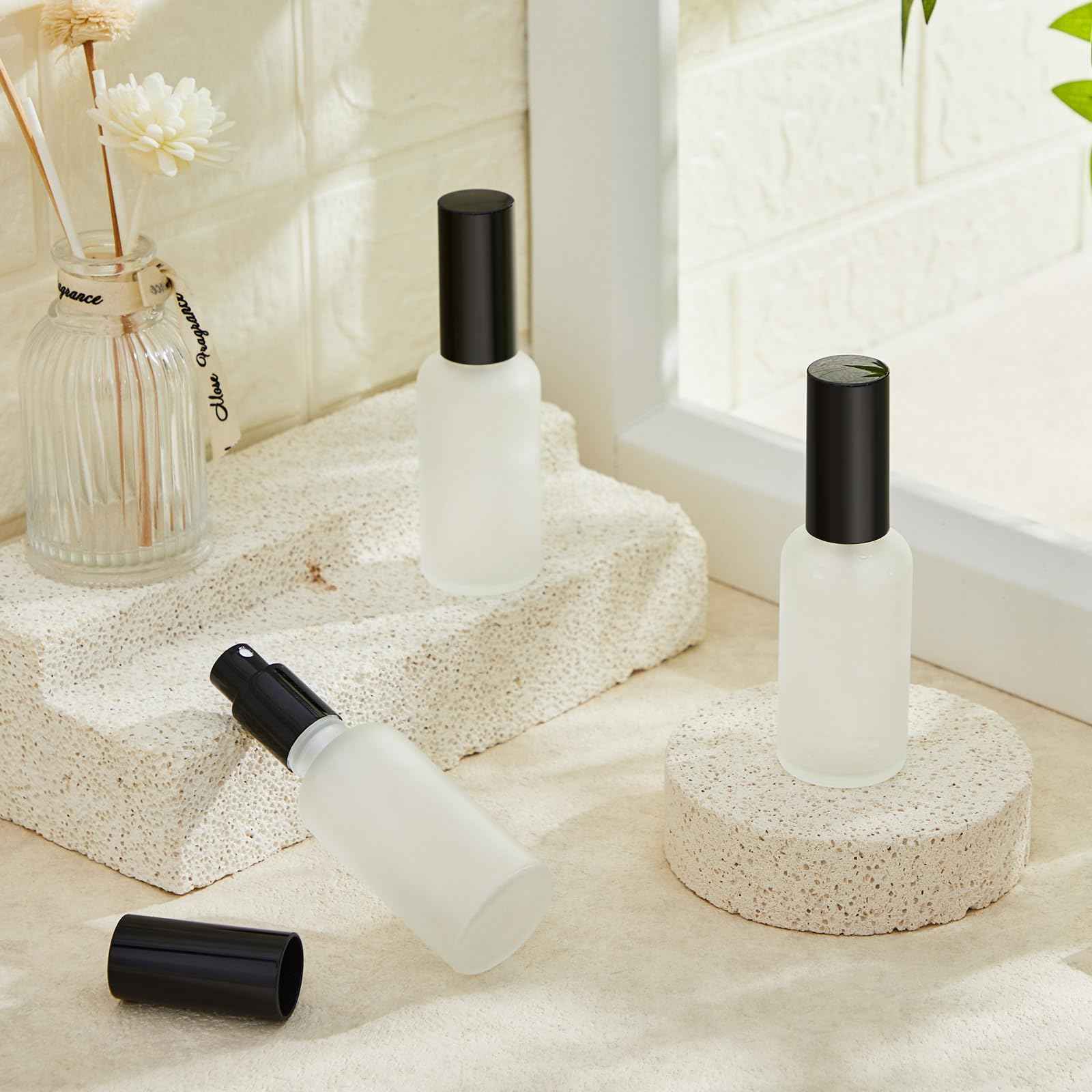 Roshtia 30 Pcs 1.69 Oz/ 50 ml Black Glass Spray Bottle Refillable Perfume Atomizer Clear Decorative Empty Bottles with Fine Mist Sprayer Pump for Face Body Travel