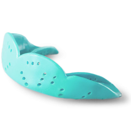 SISU Aero Medium Mouthguard, Awesome Aqua - 1.6mm Thin - Custom-Molded Fit - Slim Design - Remoldable Up to 20 Times - for Team Sports - Non Toxic