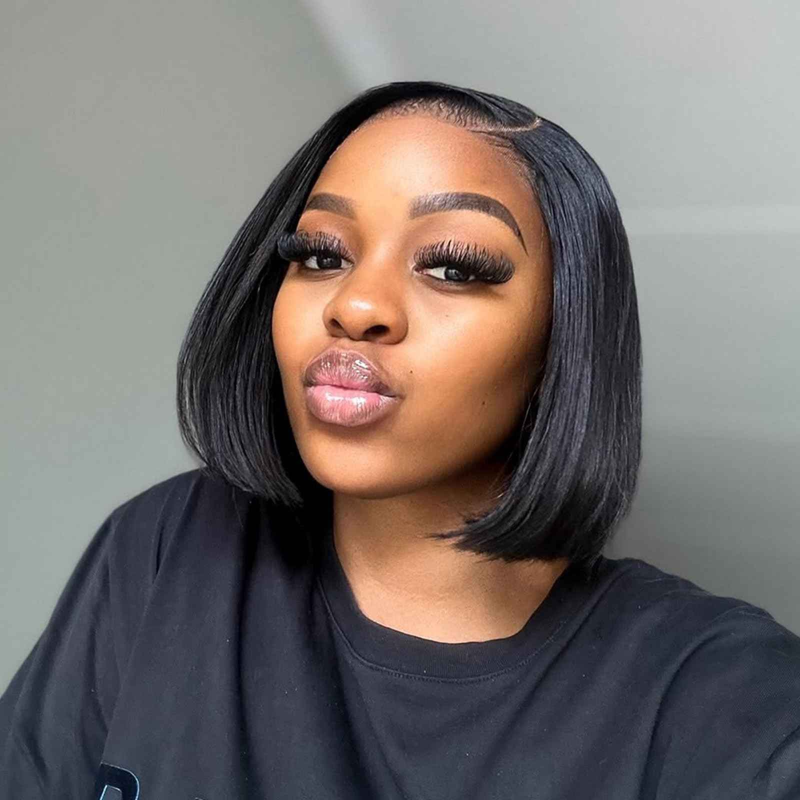 DSEKCAIN Bob Wig Human Hair 4x4 Lace Closure Middle Part Short Straight Bob Wigs for Women 100% Real Human Hair Natural Black 1B Color 10 Inch