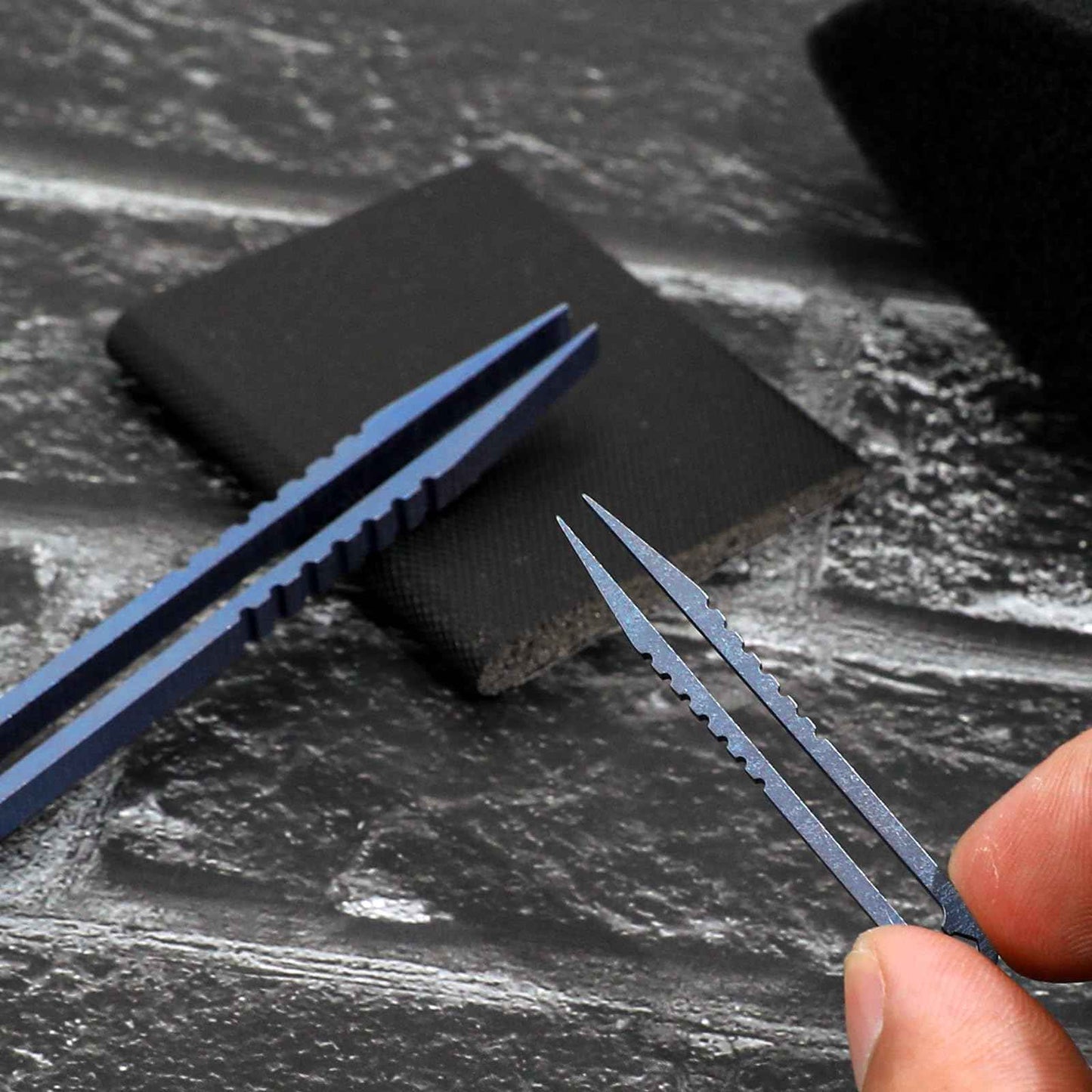 2 Pcs EDC Tweezers Titanium Tweezers Portable Titanium Alloy Tweezers Precision Tweezers Travel Portable Small Tweezer Pick Up Tweezers for Camping Outdoor Gadget(Blue)