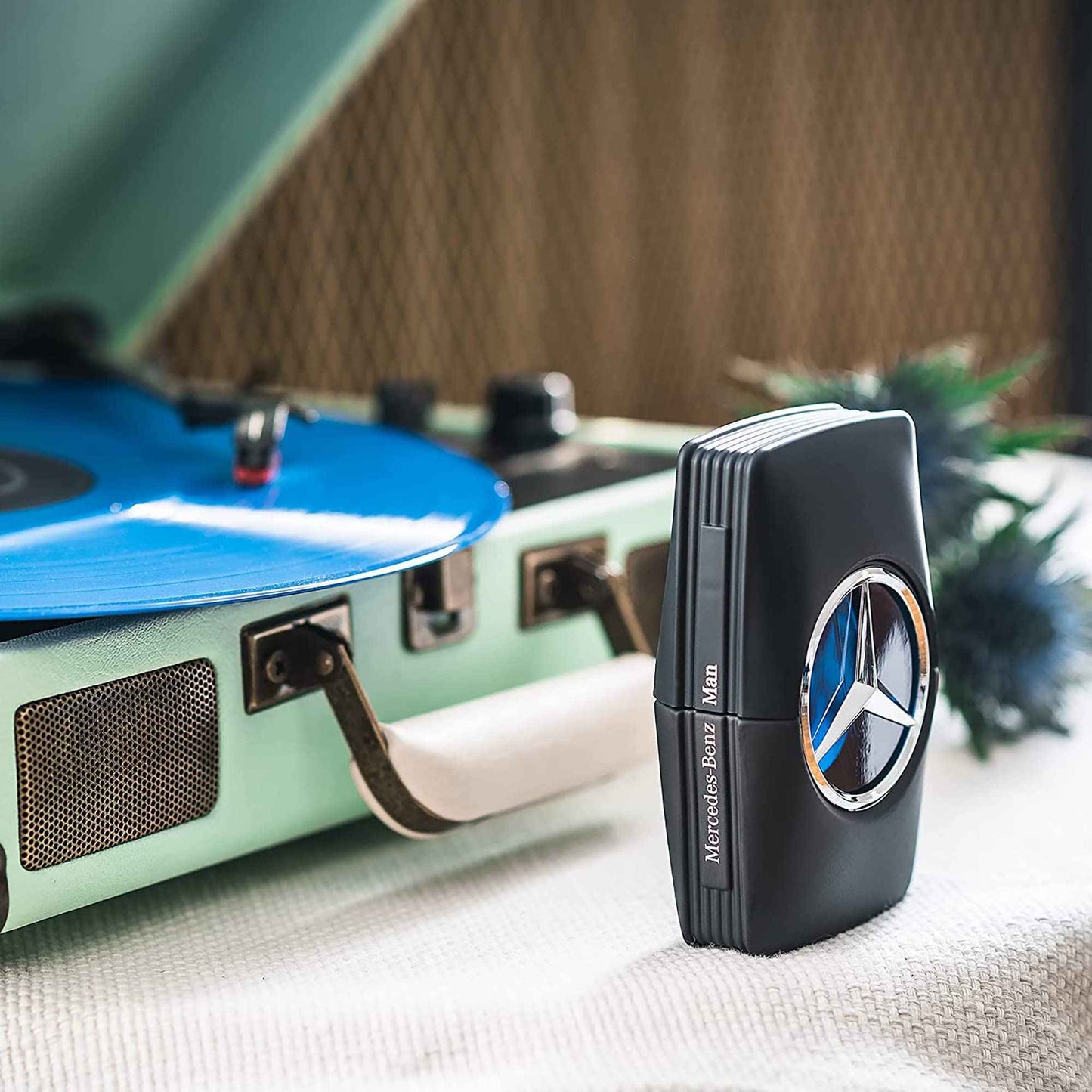 Mercedes-Benz Man - Elegant Fragrance With Sensual, Floral, Woody Notes - Mesmerize The Senses With Original Luxury Men’s Eau De Toilette Spray - Endless Day Through Night Scent Payoff - 3.4 Oz