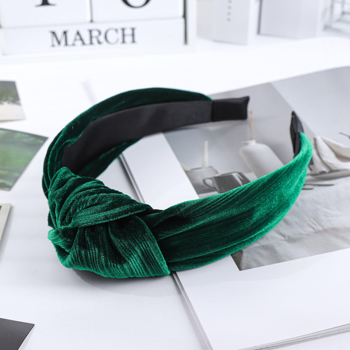 YanJie St Patrick's Day Headband for Women Velvet Irish Green Knotted Headbands Non Slip Wide Head Band for Women and Girls Fashion Headbands St.Patricks Day Gift Green Accessories