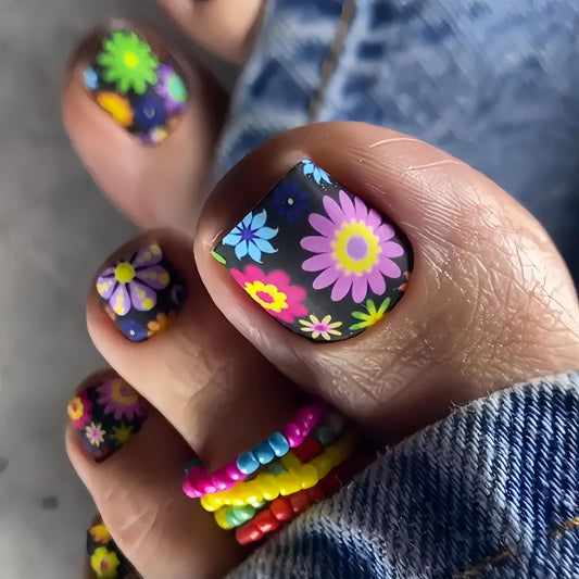 Flowers Press on Toenails Full Cover Short Square Fake Toe Nails Colorful Flowers Designs Spring Summer False Toenails Cute Daisy Toe Nails Press ons Matte Black Acrylic Toenails for Women and Girls