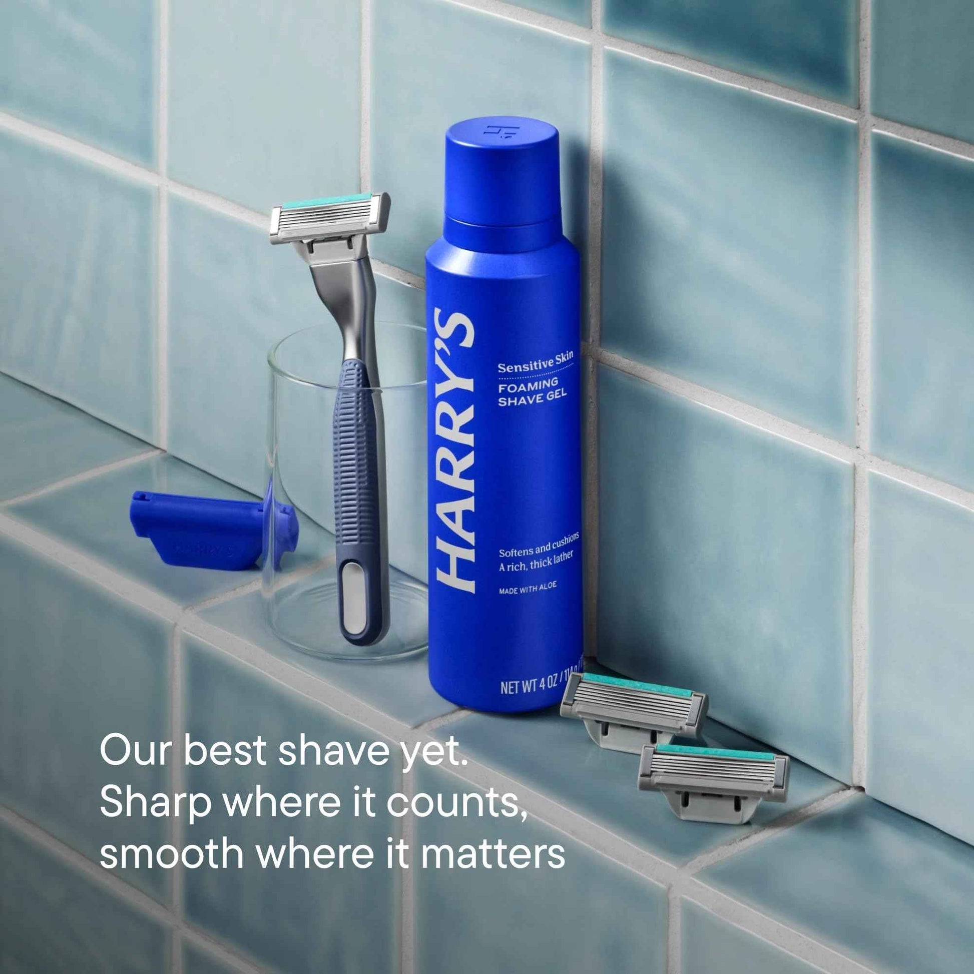 HARRY'S PLUS: Shaving Kit for Men – Gift Box with Premium Handle, 5 Razor Blade Cartridges, 2 oz Foaming Shave Gel & Travel Cover, Advanced Pivoting System – Moss