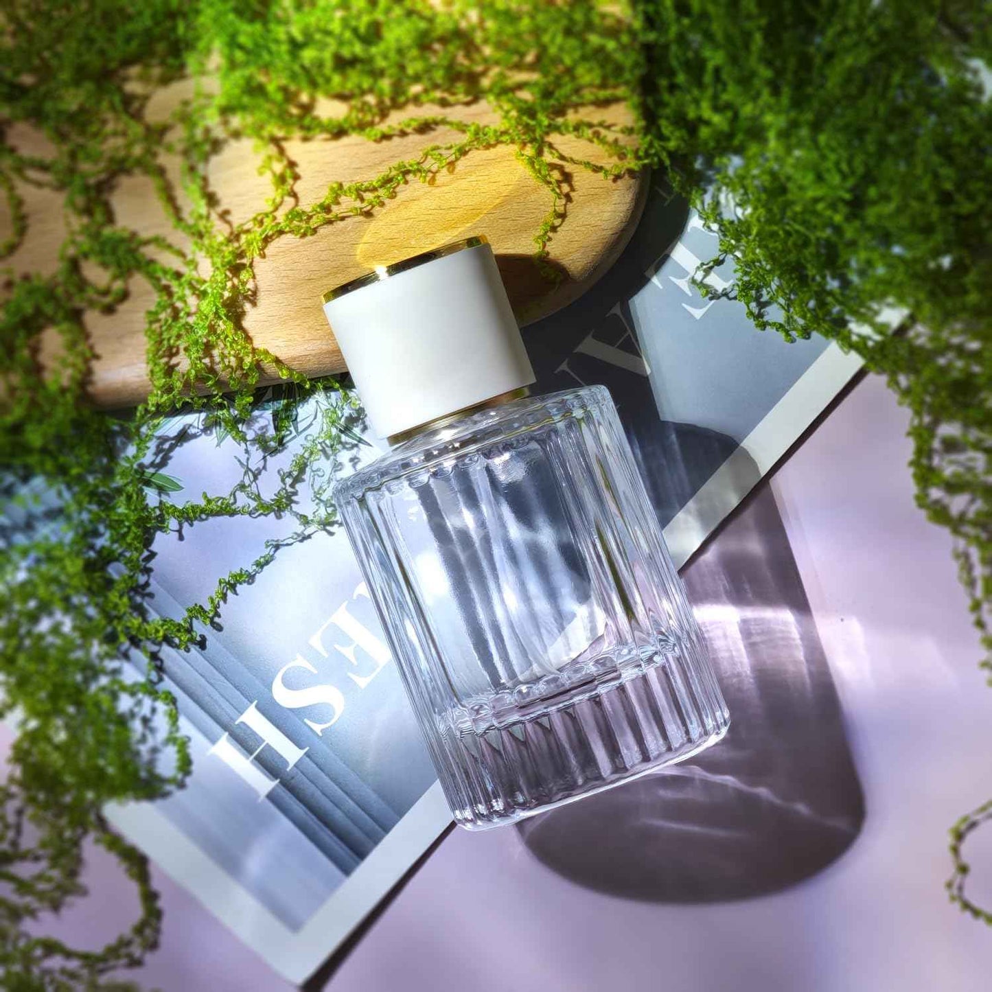 Yerpkefey 50ml/1.7 Oz Glass Spray Bottle Perfume Atomizer,Round Glass Perfume Travel Refillable Spray Bottle Empty with 3 Kinds of Dispenser (Clear1)