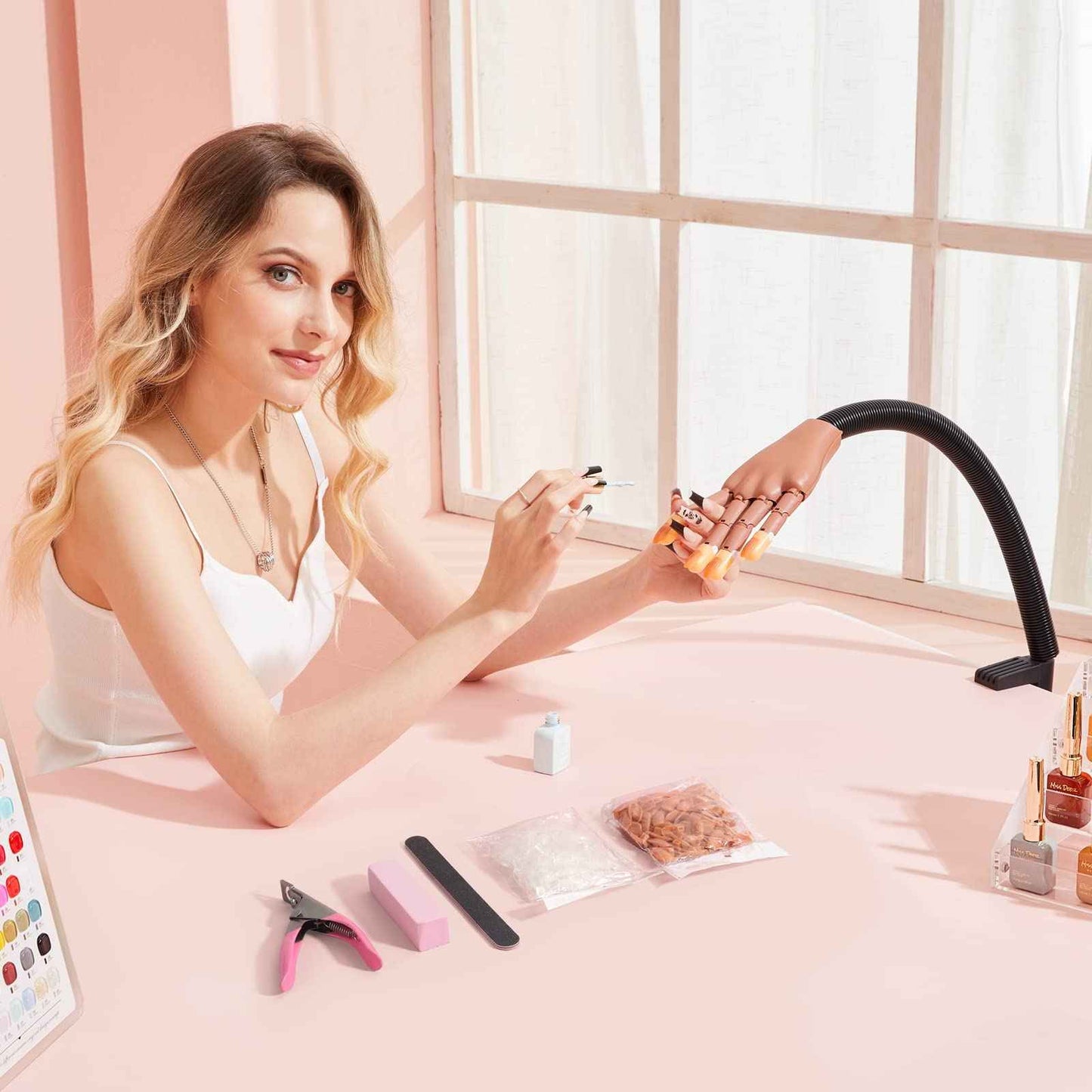 Nail Practice Hand for Acrylic Nails, Flexible Nail Maniquin Hand to Practice Nail Art, Movable Nail Training Hands for Beginners Nail Skills Practicing with 200pcs Fake Nails Tips