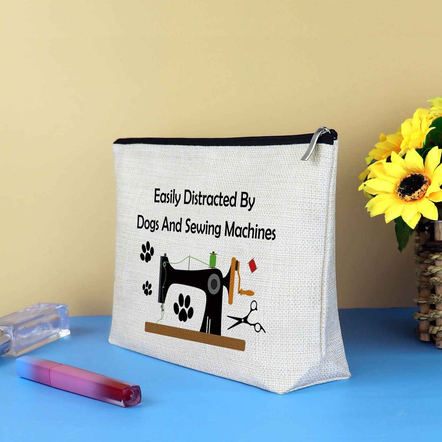 Sewing Gift Dog Lover Gift Quilter Makeup Bag for Women Sewing Machine Themed Crafting Lover Gifts Cosmetic Bag Sewer Quilting Gifts Christmas Birthday Present Travel Make Up Pouch