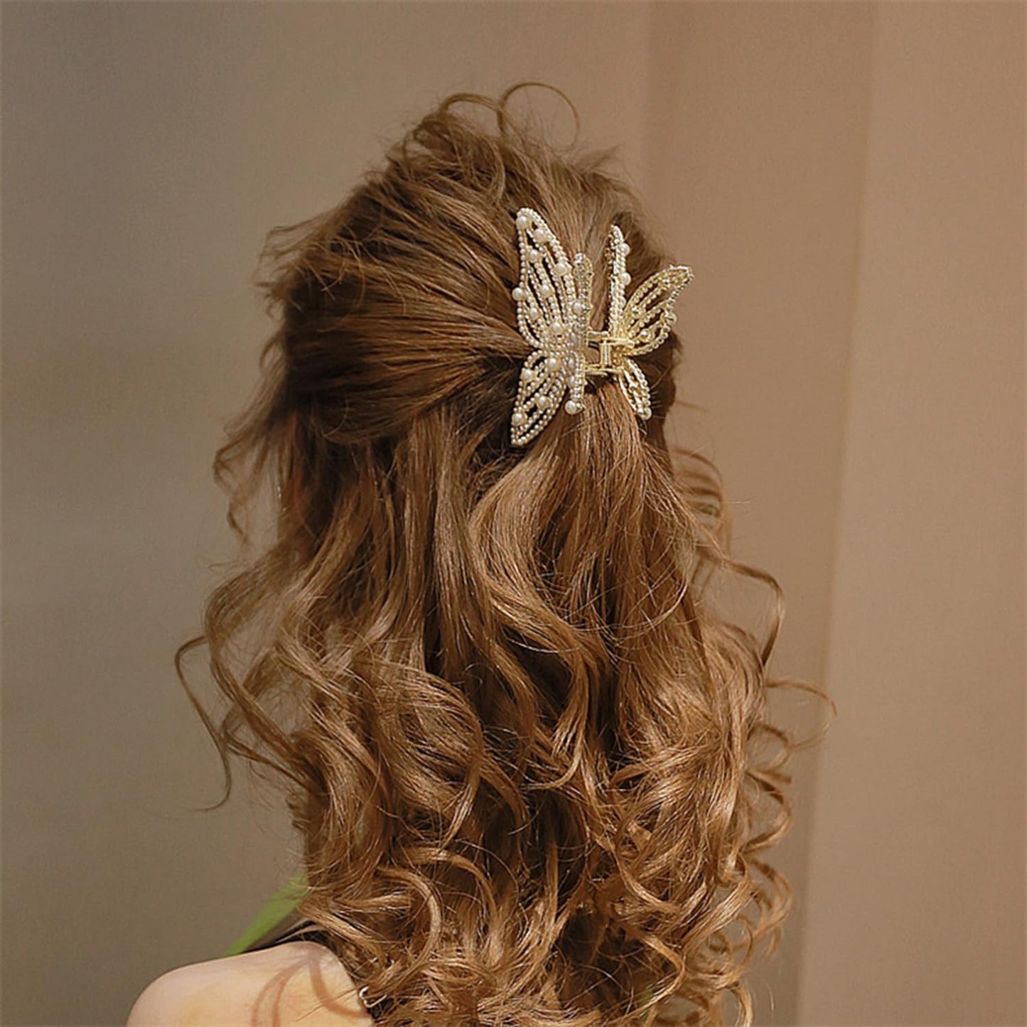 Butterfly Hair Clip Gold Metal Hair Claw Clips Large Strong Hold Hair Jaw Clips Fashion Sparkly Rhinestones Pearls Design Butterfly Hair Clamps Fashion Non-slip Hair Accessories for Women and Girls