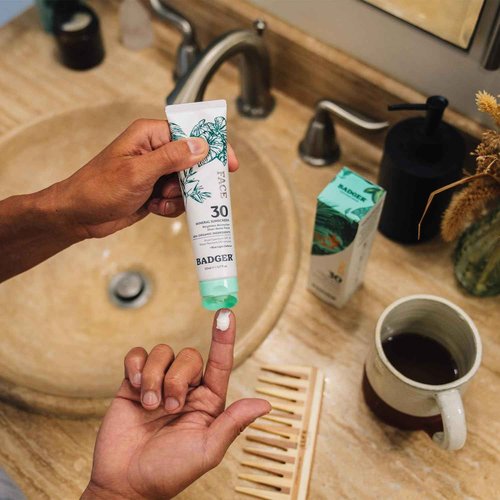 Badger Zinc Oxide Face Sunscreen SPF 30, Lightweight Mineral Sunscreen for Face, Matte Finish, No White Cast, Vegan, Water Resistant, Unscented, Mineral Sunblock Facial Lotion, 1.7 fl oz, 2-Pack