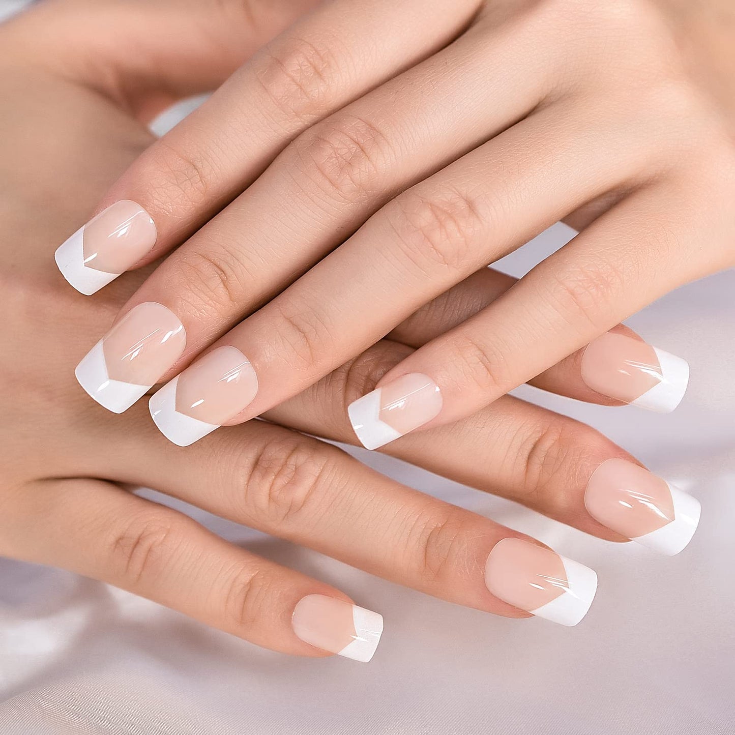 Glossy Finished Natural Clear Nude French French Press On Nails White Nails Tips Medium Short Squoval False Nails Women Girls Nail Art Tips Salon DIY Manicure Reusable Fake Nails for Daily Office Home