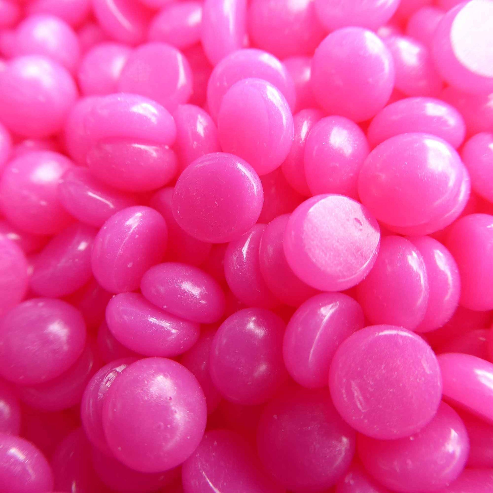 Waxness Spa Choice Hard Wax Medium Creamy Versatile Sparkly Fuchsia 2.2 lb 1kg