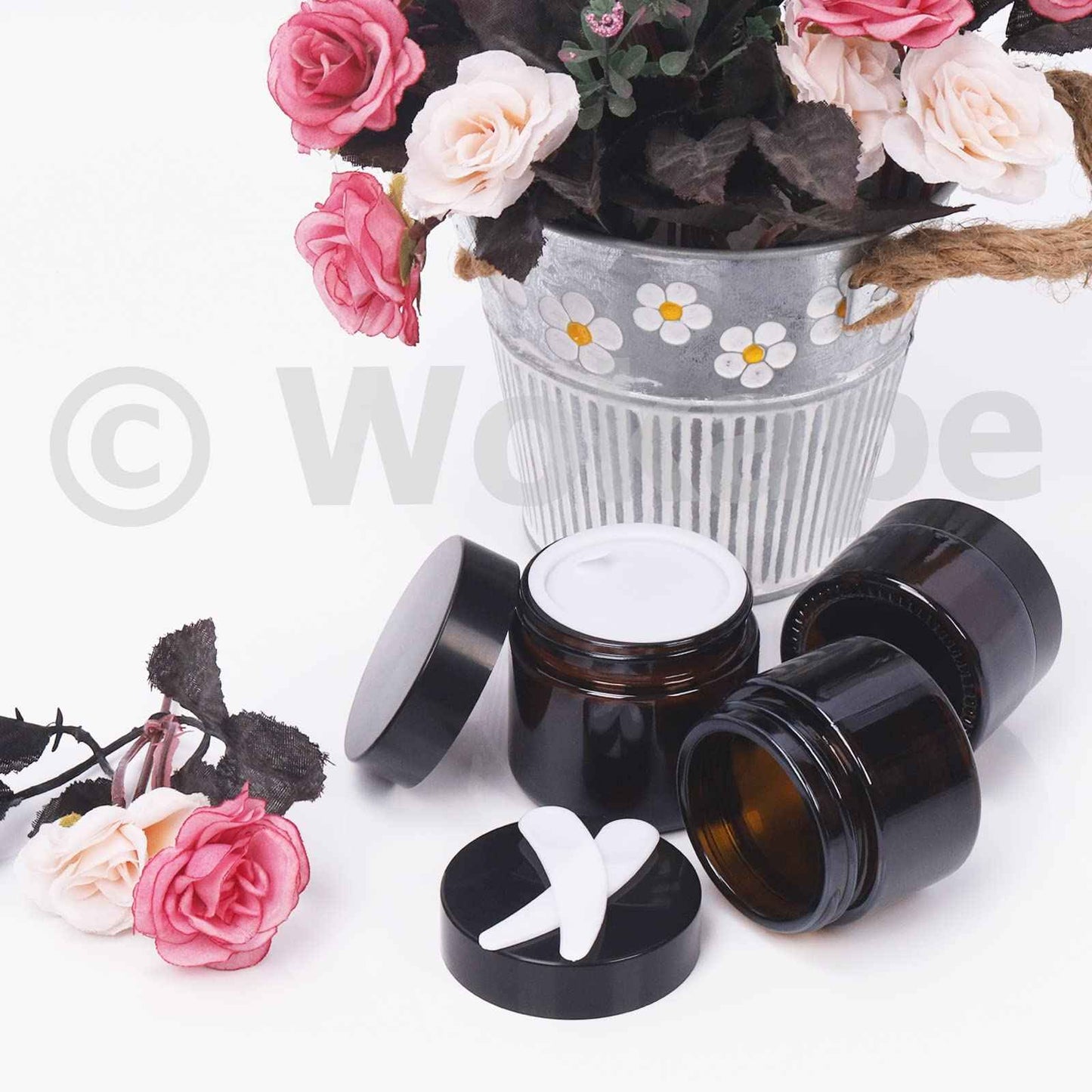 Wokape 20Pcs 5ml Round Glass Jars with Liner Lids Spoons, 0.17oz Amber Refillable Cosmetic Storage Jars for Cream Lotion Liquid Powder