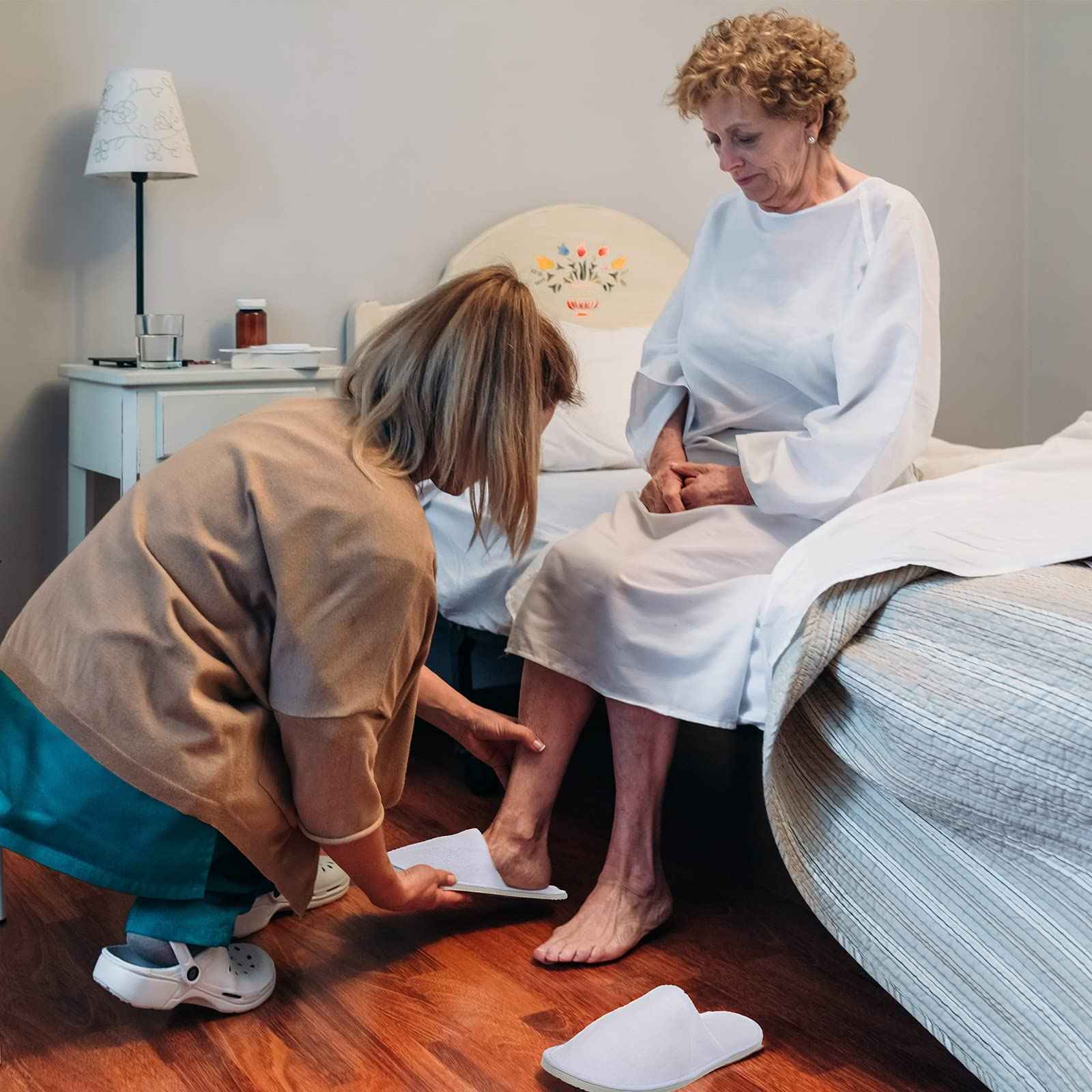 Tarpop 12 Pairs Disposable Slippers for Guests Bulk House Spa Slippers Fluffy Coral Fleece Indoor Hotel Shoes for Women Men Shoeless Home Hotel Bedroom Travel(White, Yellow, Grey)