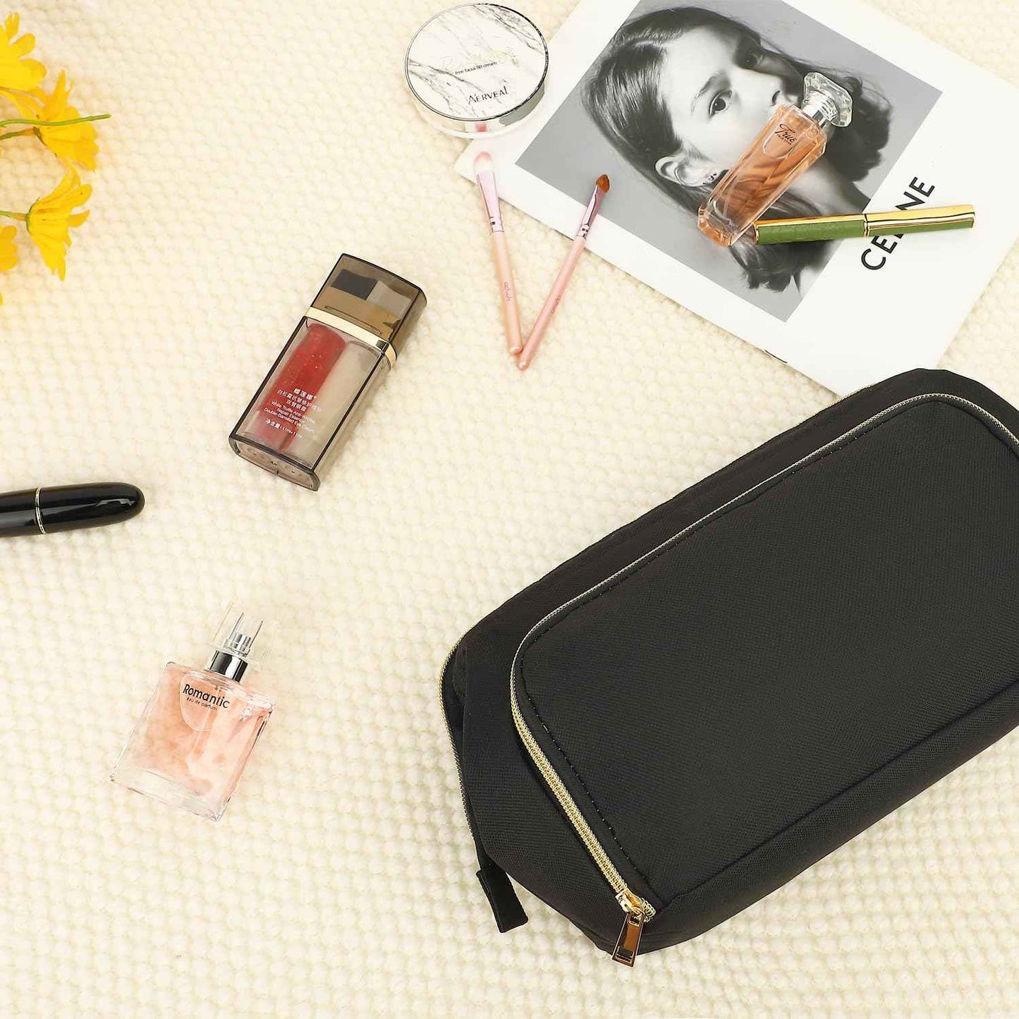 Fammart Travel Makeup Bag, Wide-open Cosmetic Bag Make Up Organizer Case with Brushes Pocket for Women, Large Family Toiletry Bag Skincare Pouch for Toiletries Accessories