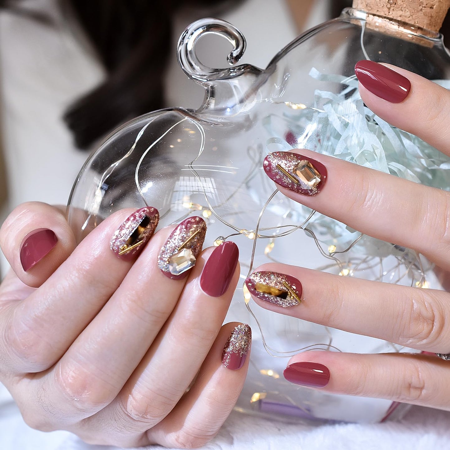 ELEVENAIL Shiny Glitter Press On Nails with 3D Diamond Glossy Brownish Red Christmas Nail Art Tips Medium Length Oval False Acrylic Salon Women Girls Manicure Reusable Fake Nails Gifts for Women Girls