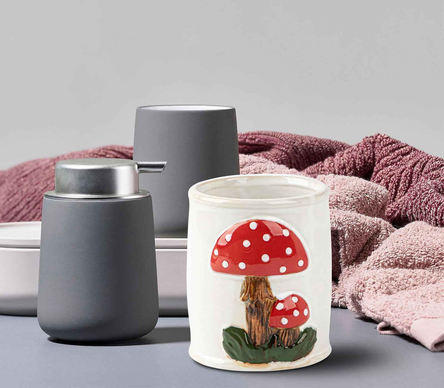 dgudgu Mushroom Makeup Brush Holder Ceramic Makeup Brush Organizer White Make Up Brush Holder Organizer