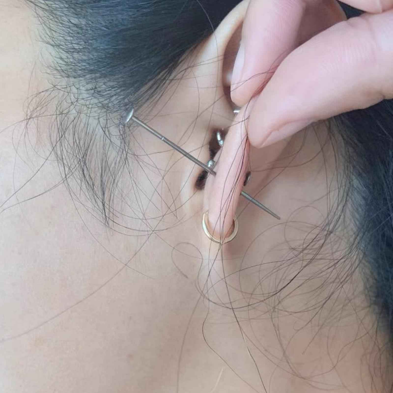 WOLAYI 16G 18G 20G Piercing Taper, G23 Titanium Threadless Insertion Pin Changing Tools, Flatback Earring Applicator Tool for Piercing Jewelry Cartilage Earrings Labret Studs Nose Stud Stretcher (2Pcs, 16G, Curved&Straight)