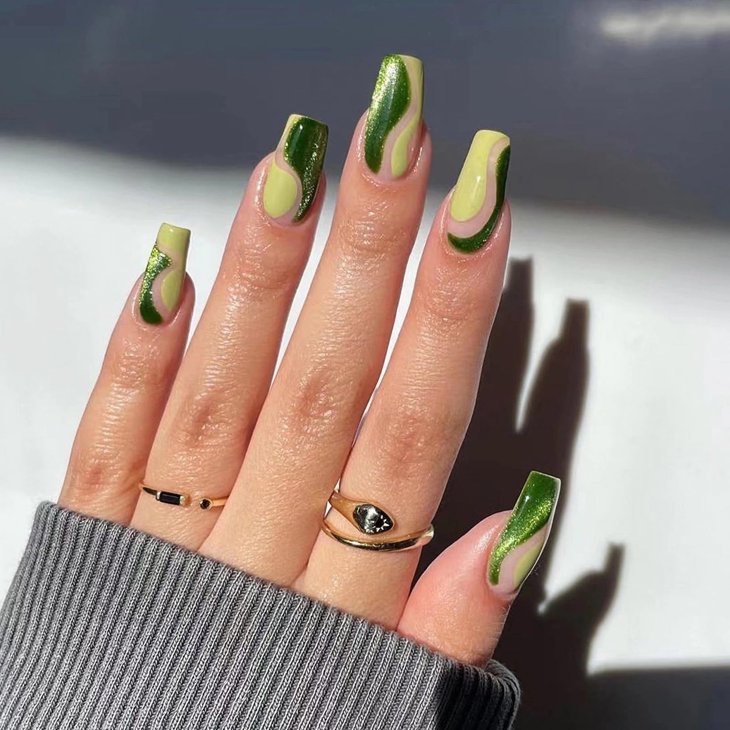 MISUD Press on Nails Medium Coffin Fake Nails Glossy Glue on Nails Spring Green Swirl Stripe Acrylic Nails Ballerina Artificial Nails Bling Glitter Stick on False Nails with Design 24 pcs