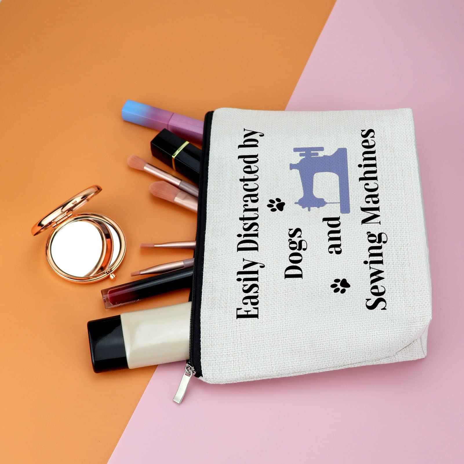 Gfhzdmf Sewing Gift for Women Quilter Gifts for Dog Lover Makeup Bag Seamstress Gift for Sewers Cosmetic Bag Sewing Machine Gifts for Dog Mom Owner Quilters Travel Pouch