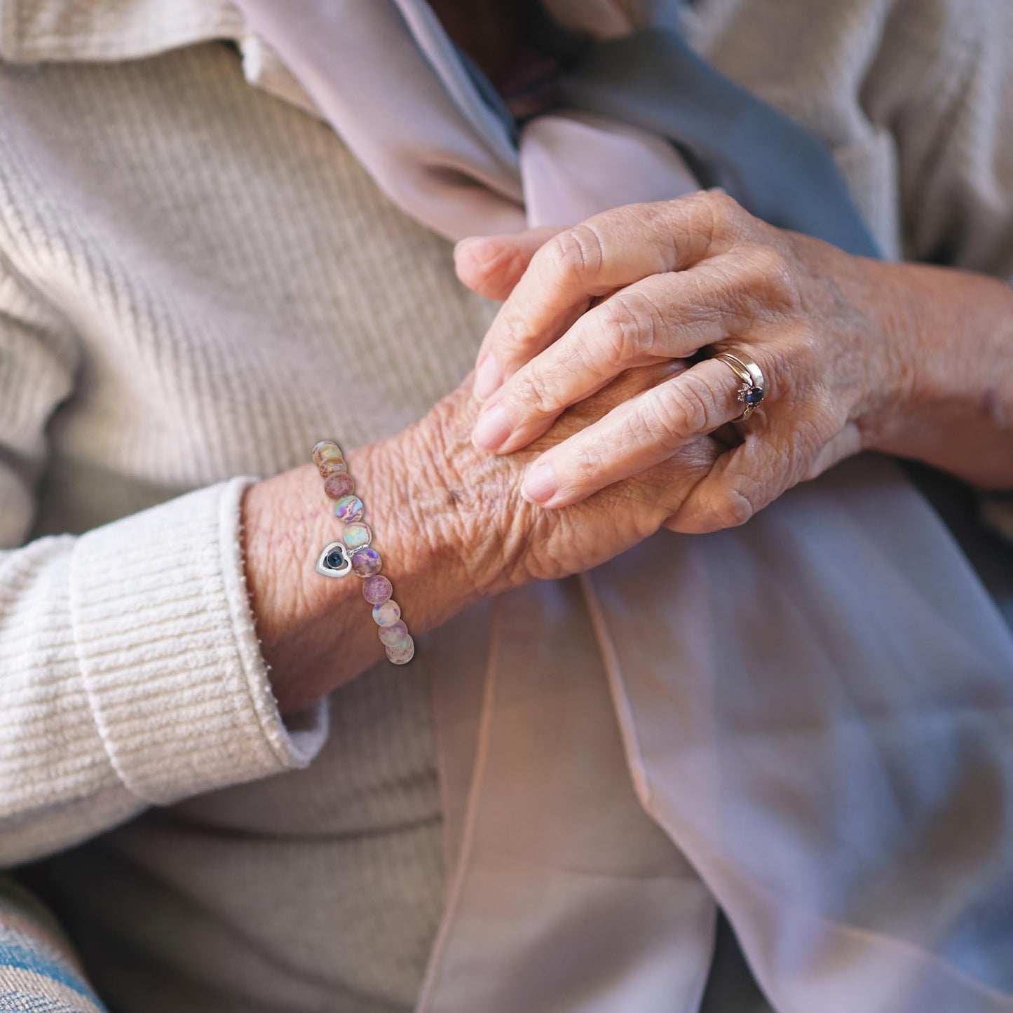 Sereney Grandma Gifts As Nana Gifts from Grandkids, Grandma Bracelet As Grandma Birthday Gifts from Granddaughter, I Love You Bracelet as Nana Jewelry Gifts for Grandmother from Grandchildren