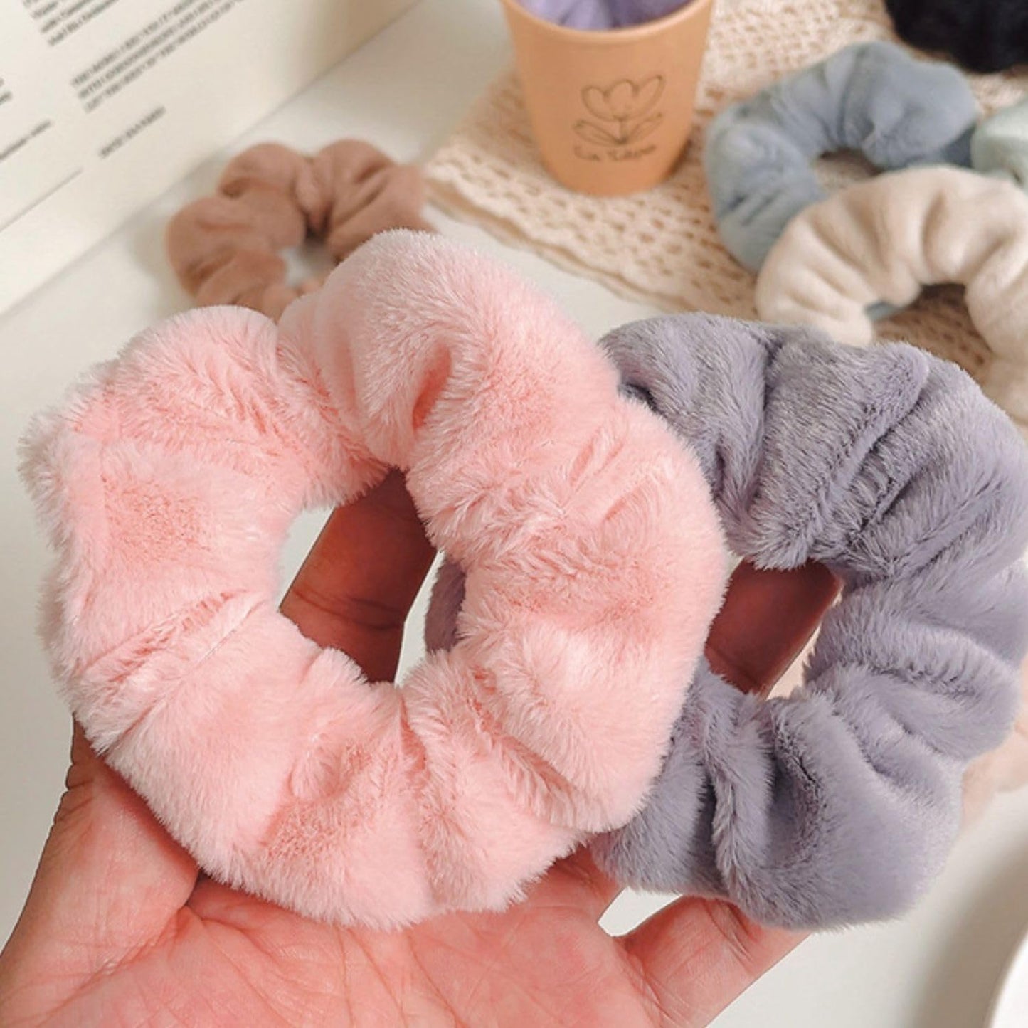 Velvet Scrunchies for Women, Towel Hair Ties Terry Cloth Hair Scrunchies, Fluffy Scrunchies Microfiber Scrunchies for Drying Hair