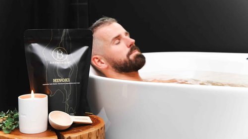 Bathorium Hinoki Mineral Magnesium Chloride Bath Flake, Relaxing Bath Soak with Japanese Hinoki, Detoxifying, pH Balanced for Women, Good for Sensitive Skin, 26 oz