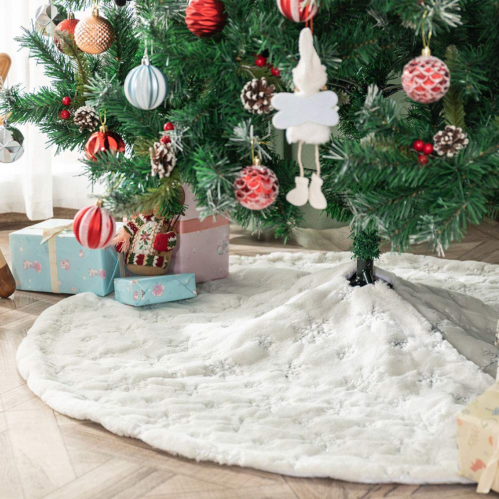 Atiming White Plush Christmas Tree Skirt 48 inches Snow White Fur Christmas Tree Skirt Mat with Sliver Sequin Snowflake Xmas Tree Skirt Base Cover for Christmas New Year Decorations (White-S, 122cm)