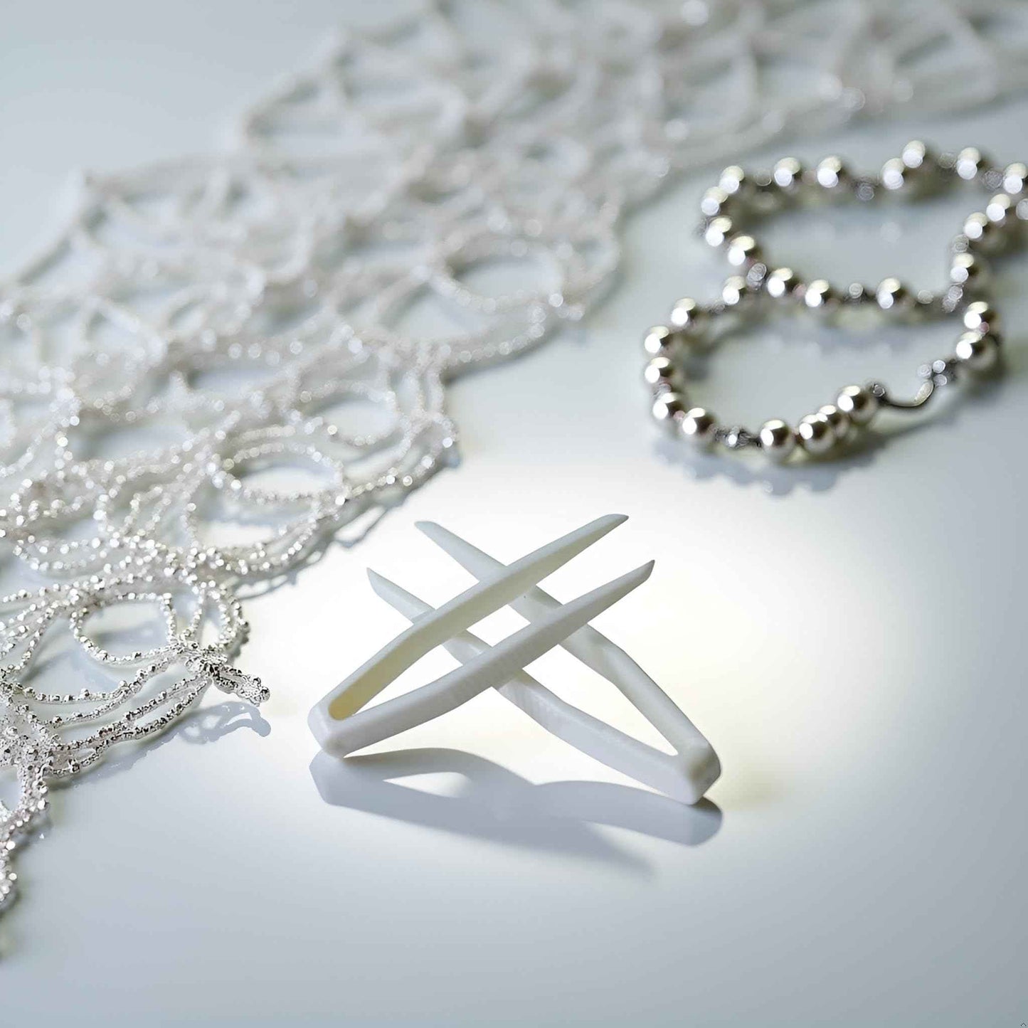 50 Pcs White Mini Plastic Tweezers Contact Lens Clip Beauty Tweezers Makeup Tool Hair Removal for Double Eyelid, Ideal for Picking and Placing Beads Craft supplies