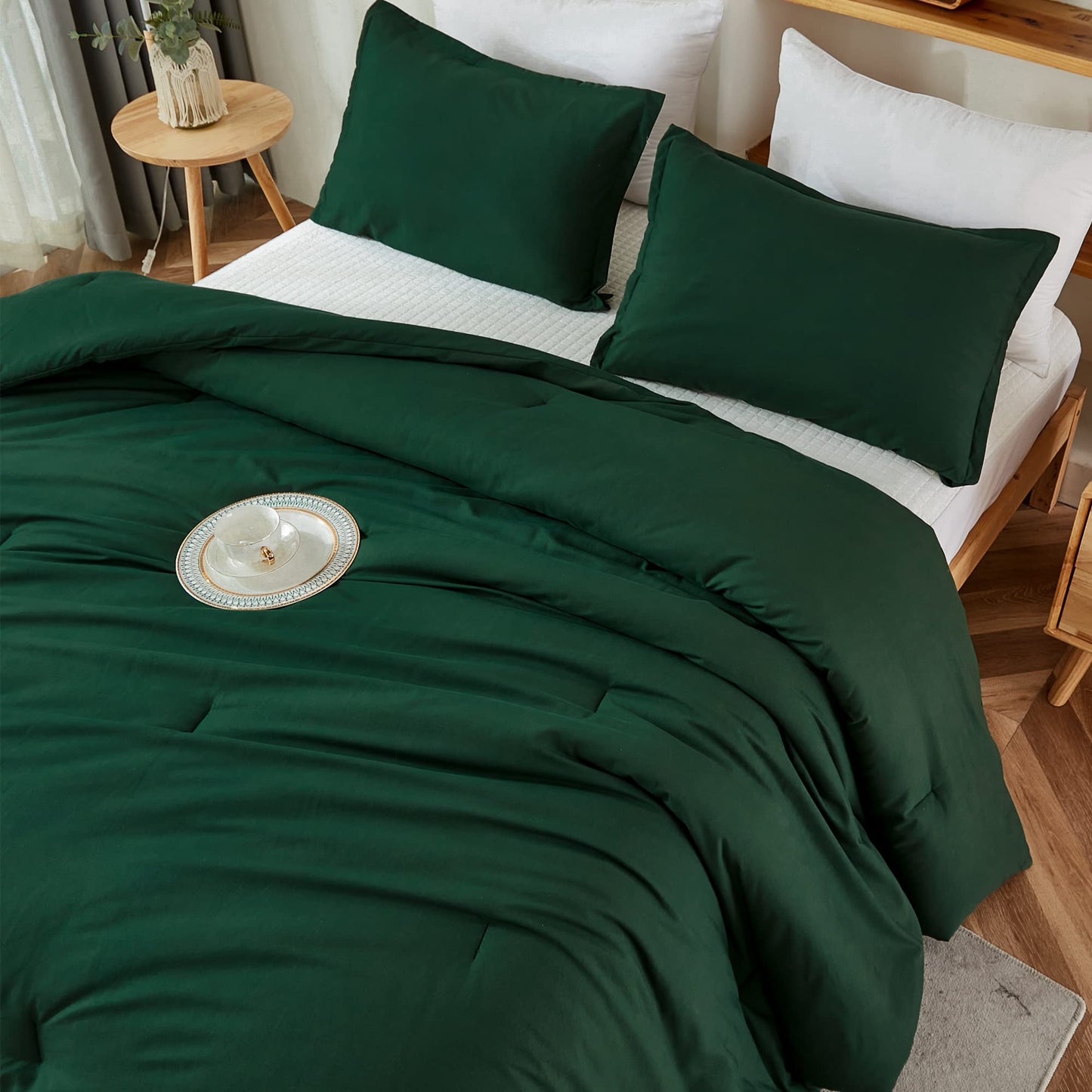 Litanika Dark Emerald Green Twin/Twin XL Comforter Set, 2 Pieces Solid Forest Bedding Set, All Season Fluffy Bed Set (66x90In Comforter & 1 Pillowcase)