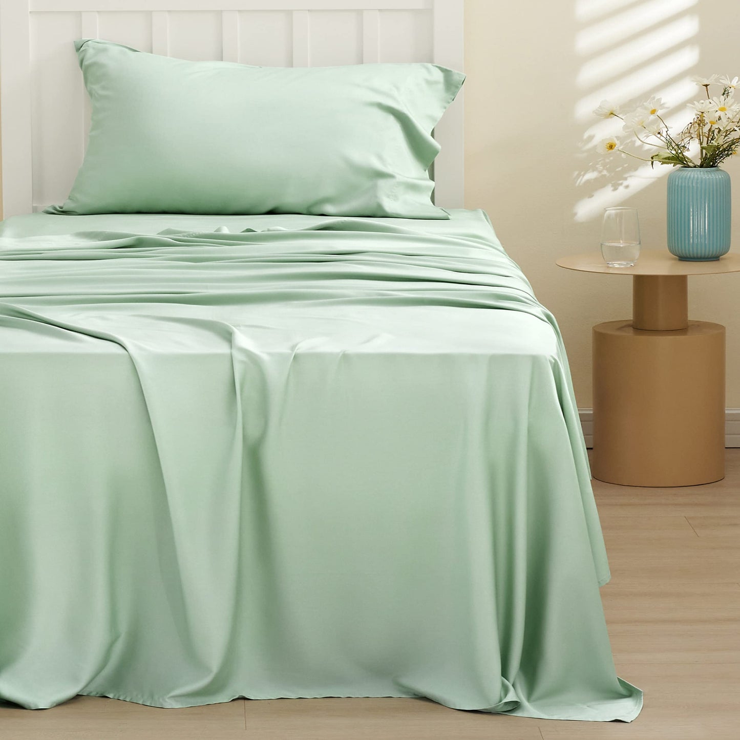 Bedsure Twin Sheets Set, Cooling Sheets Twin Size Bed Set, Rayon Derived from Bamboo, Twin Size Sheets, Breathable & Soft Bed Sheets, Hotel Luxury Silky Bedding Sheets & Pillowcases, Sage Green