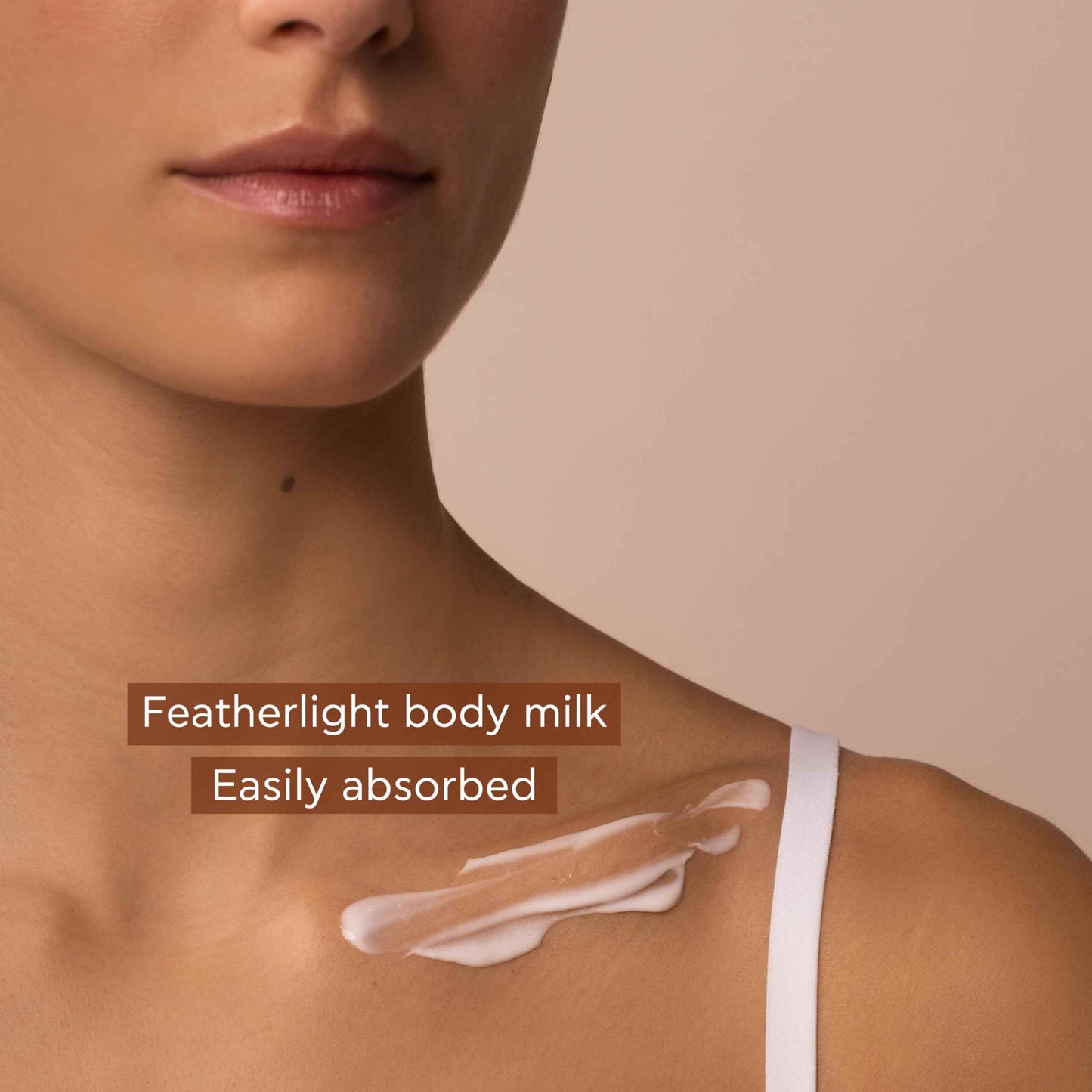 Apivita Pure Jasmine Body Milk | Moisturizes & Soothes with Jasmine, Honey & Essential Oils, 200 mL/ 6.67 oz