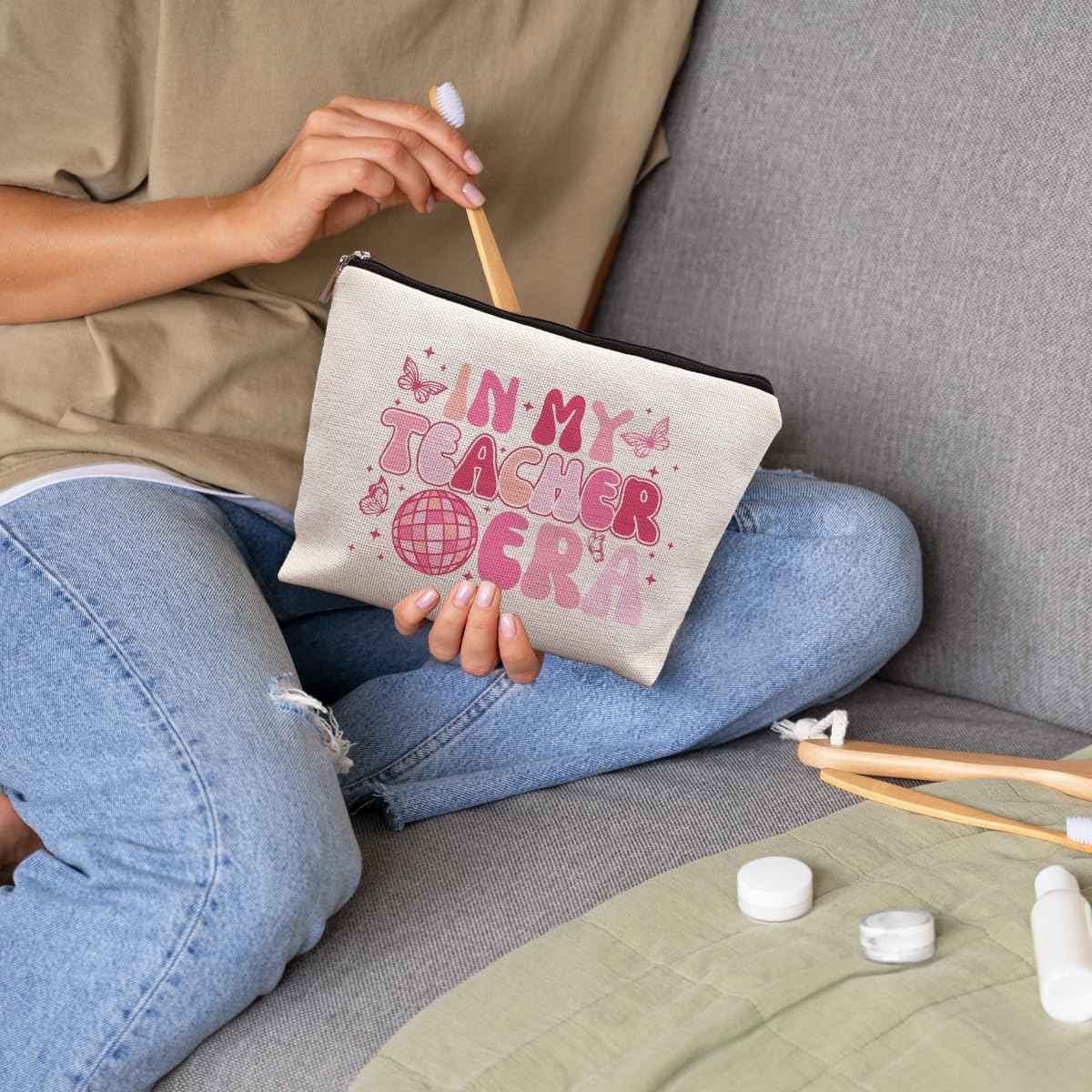 uinwk Groovy Pink Teacher Era Makeup Bag - Best Teacher Gifts for Women, Cosmetic Bag for Purse