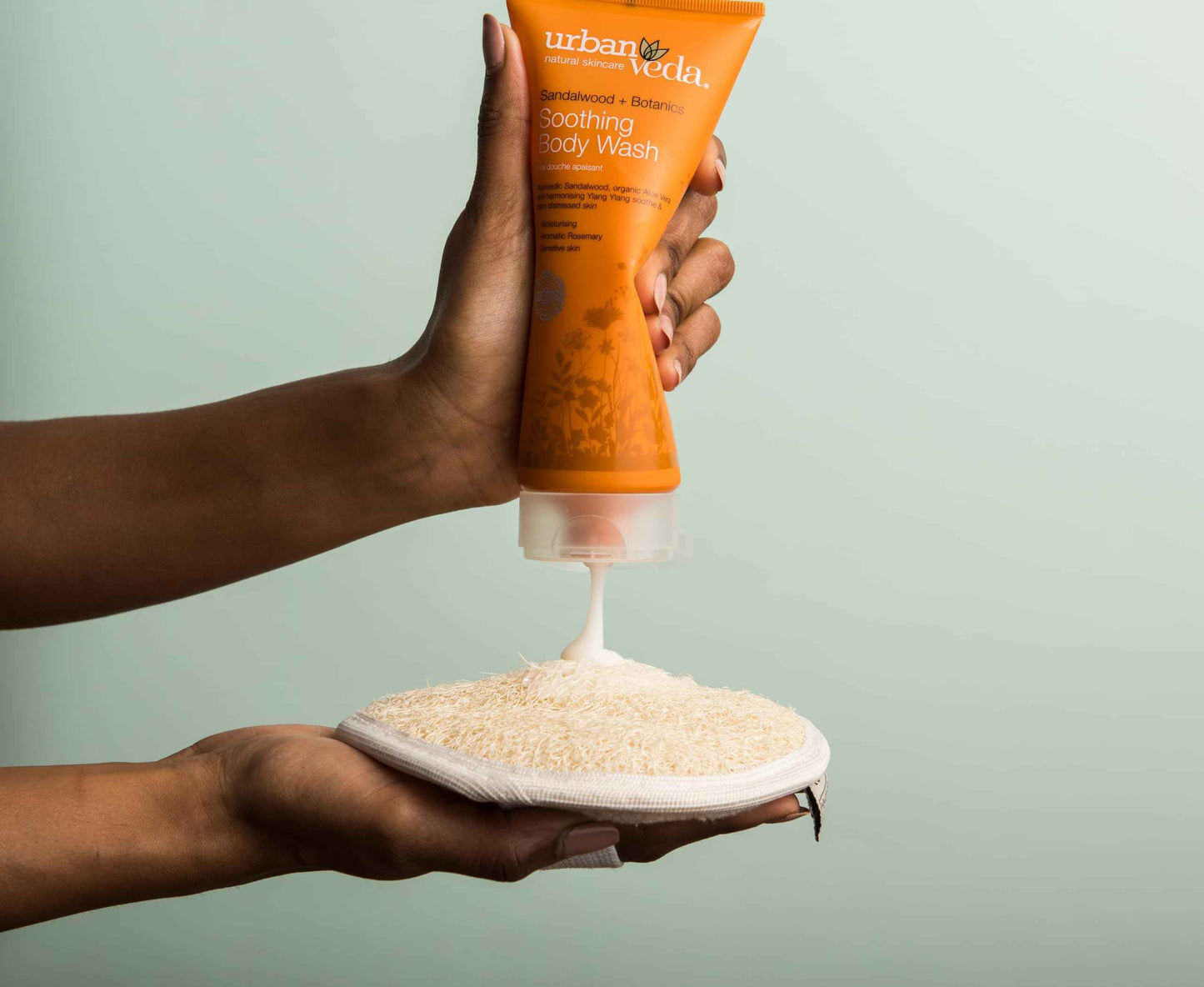 Urban Veda Soothing Body Wash Sensitive Skin | Body Wash for Dry Skin to Hydrate & Calm Irritation | Sandalwood Shower Gel with Aloe Vera gel & Peppermint | 6.8Fl oz