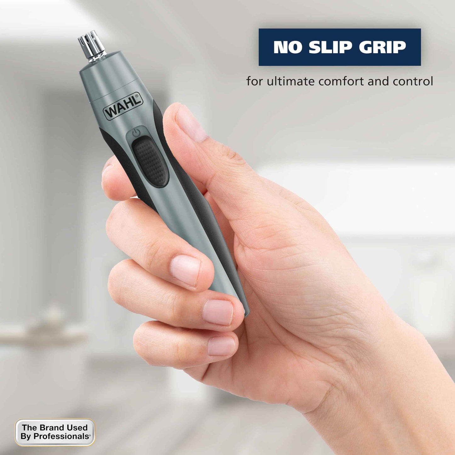 Wahl Clipper Battery Operated, Precision Ear and Nose Hair Trimmer for Men, Hygienic Nose Trimmer with Rinseable Blade for Easy Cleaning, Perfect for Travel – Model 3026462