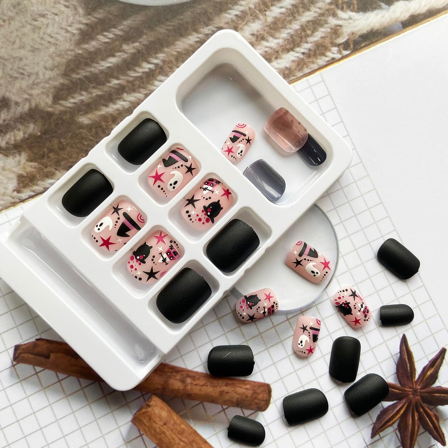 24Pcs Halloween Press on Nails Short Square Fake Nails Black Pink Artificial Nails Ghost Star Witch Hat False Nails Full Cover Acrylic Nails Matte Glue on Nails Cute Stick on Nails for Women Manicure